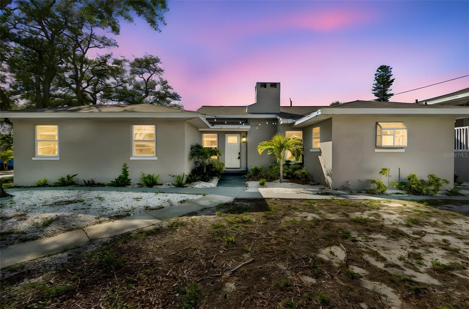 125 HARBOR BLUFF DR