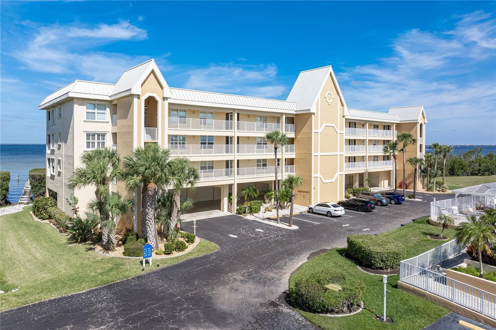 101 N MARION CT #215