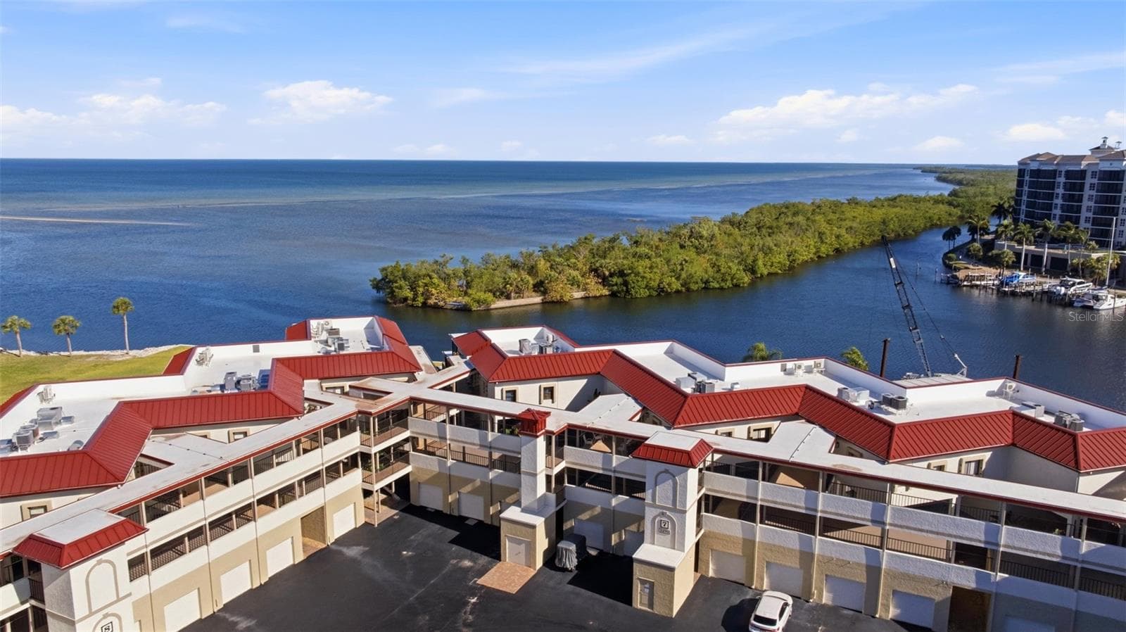3270 SOUTHSHORE DR #72A