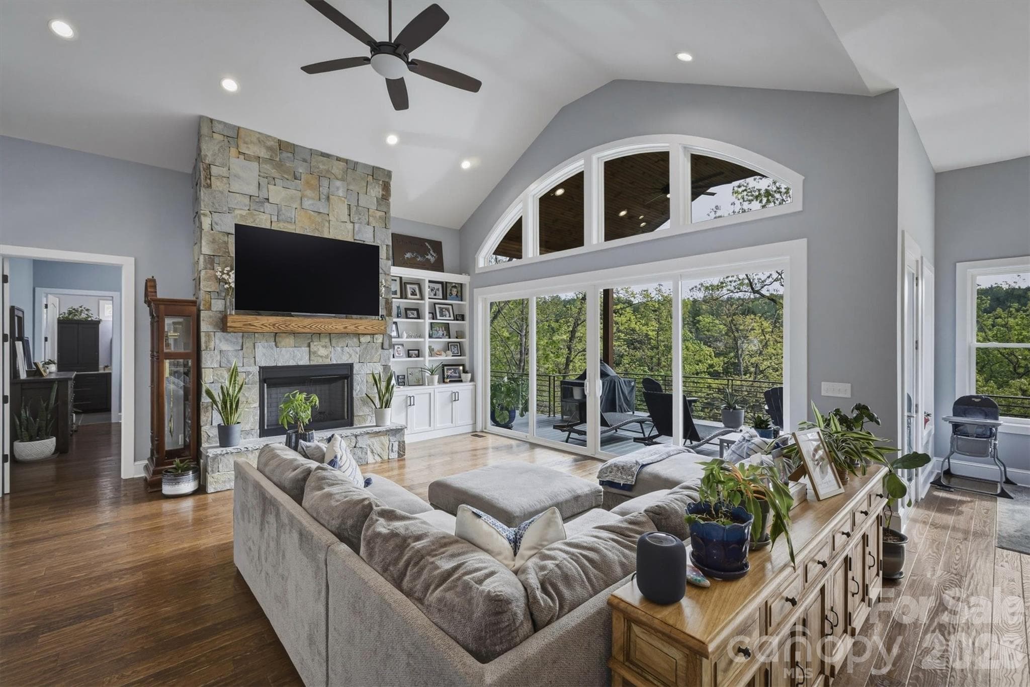 Single Family Residence at Nebo, photo 4 of 48