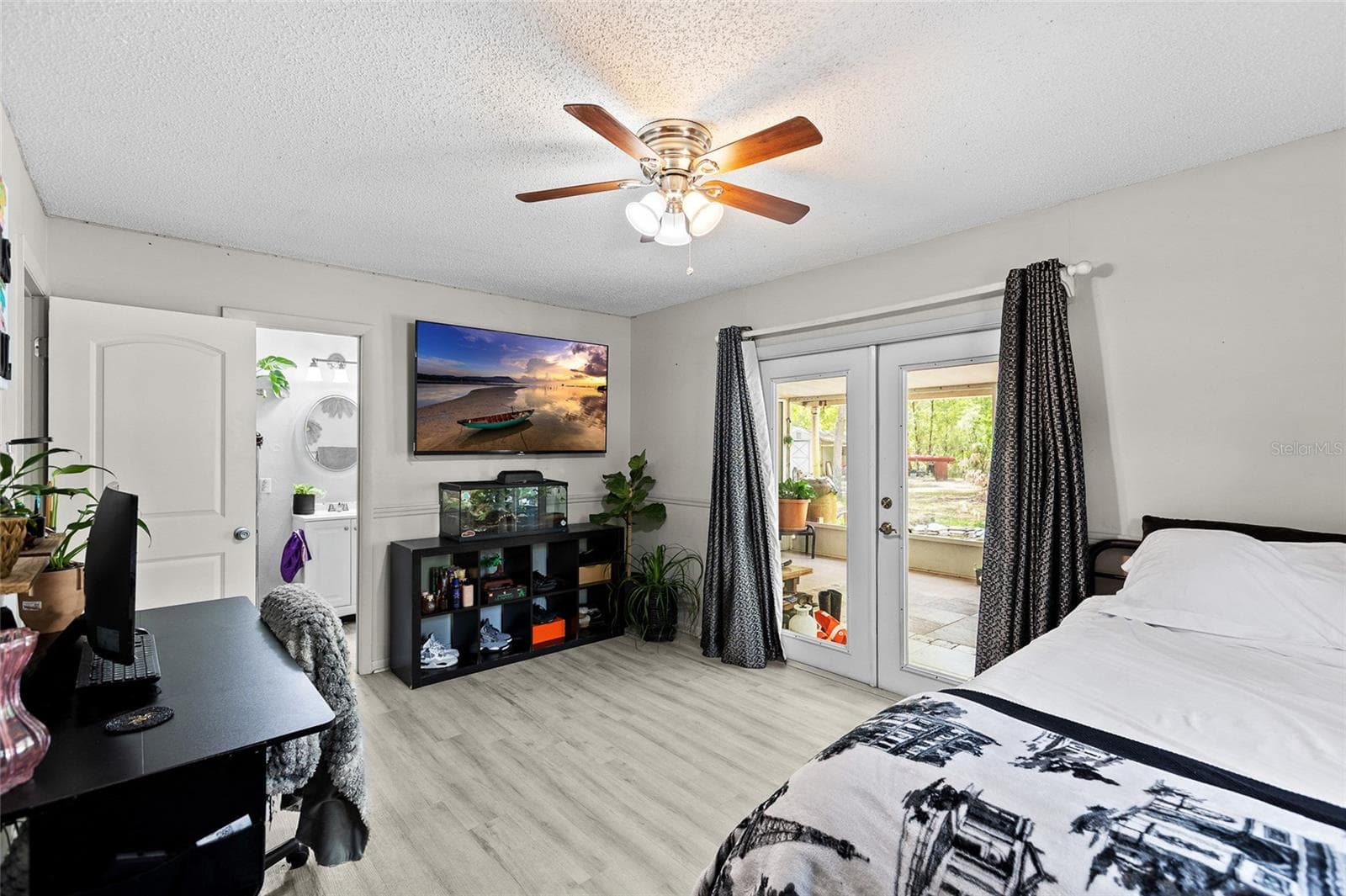 Single Family Residence at 5420 E GWENDOLYN PATH, INVERNESS, photo 18 of 42