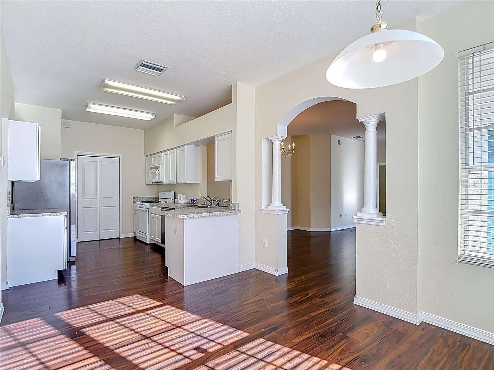 Villa at 1931 SASSAFRAS DR, WESLEY CHAPEL, photo 12 of 54