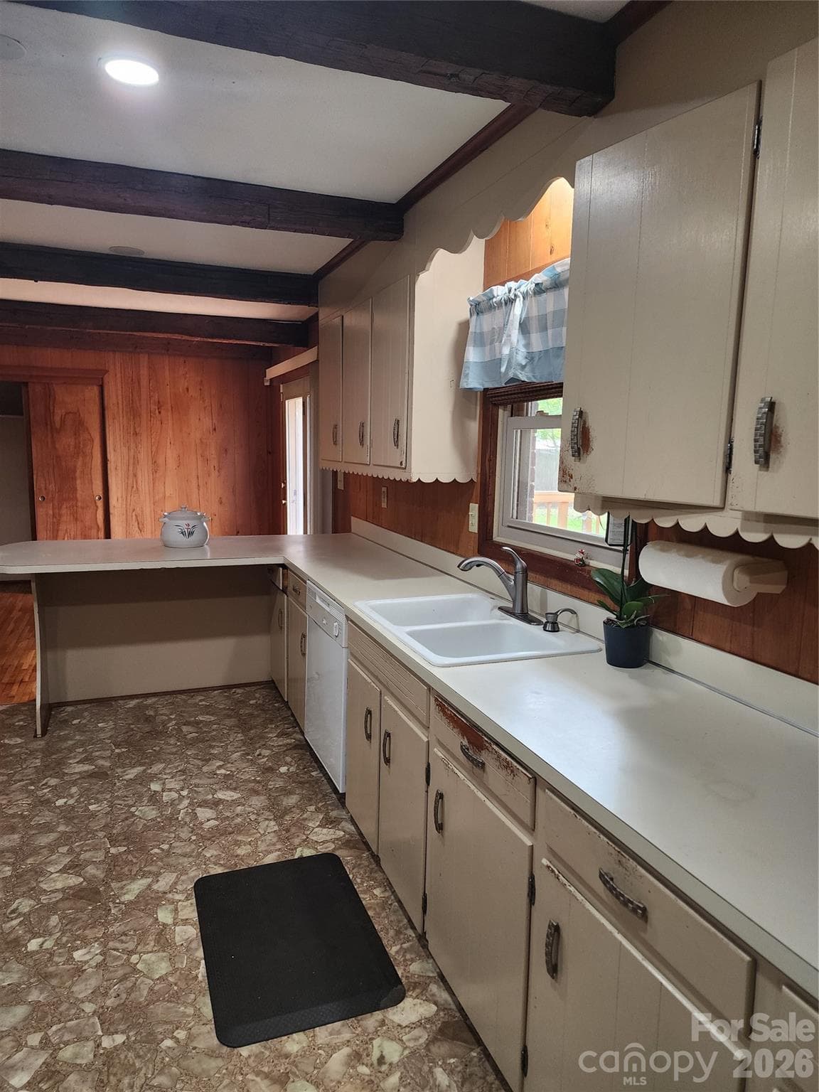 Single Family Residence at 2119 Pamela Street, Gastonia, photo 5 of 9