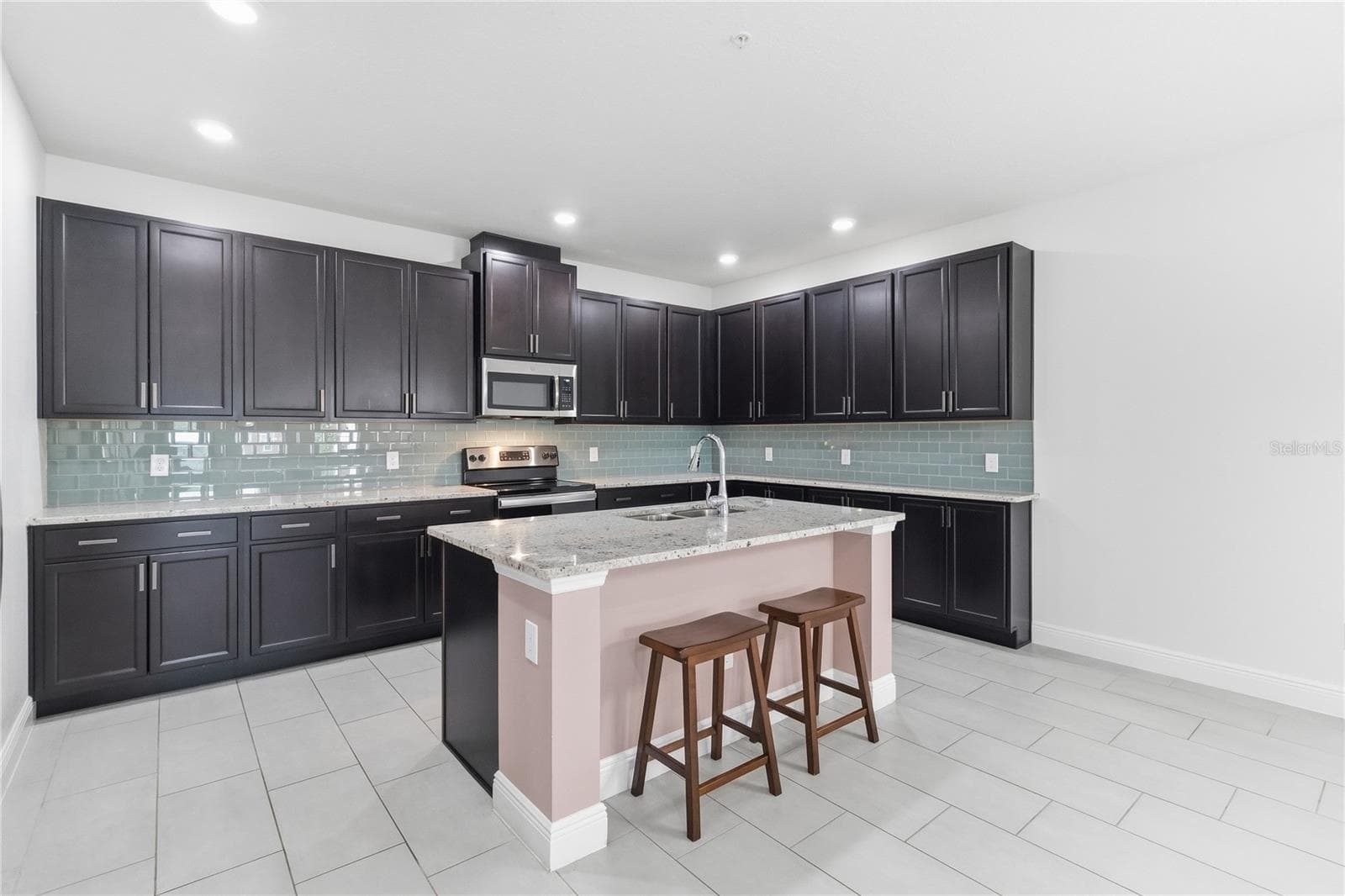 Townhouse at 13444 STODDART AVE, ORLANDO, photo 24 of 57