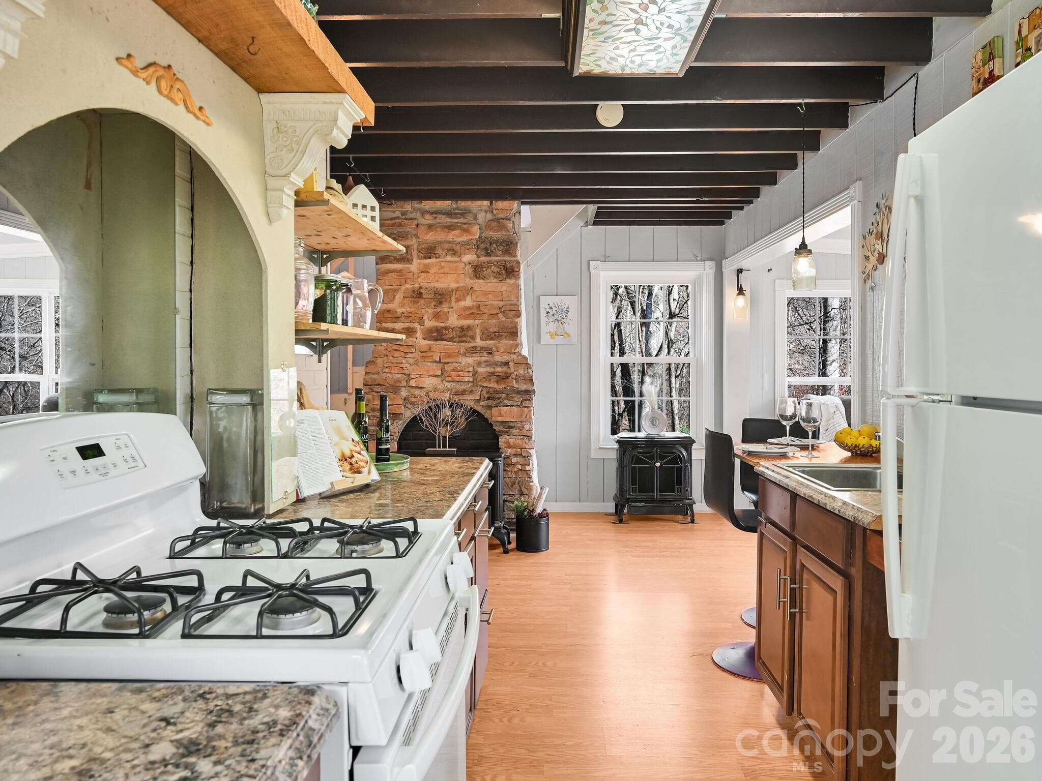 Built-In Over Gas Stove - 90 Davidson Gap Road, Leicester