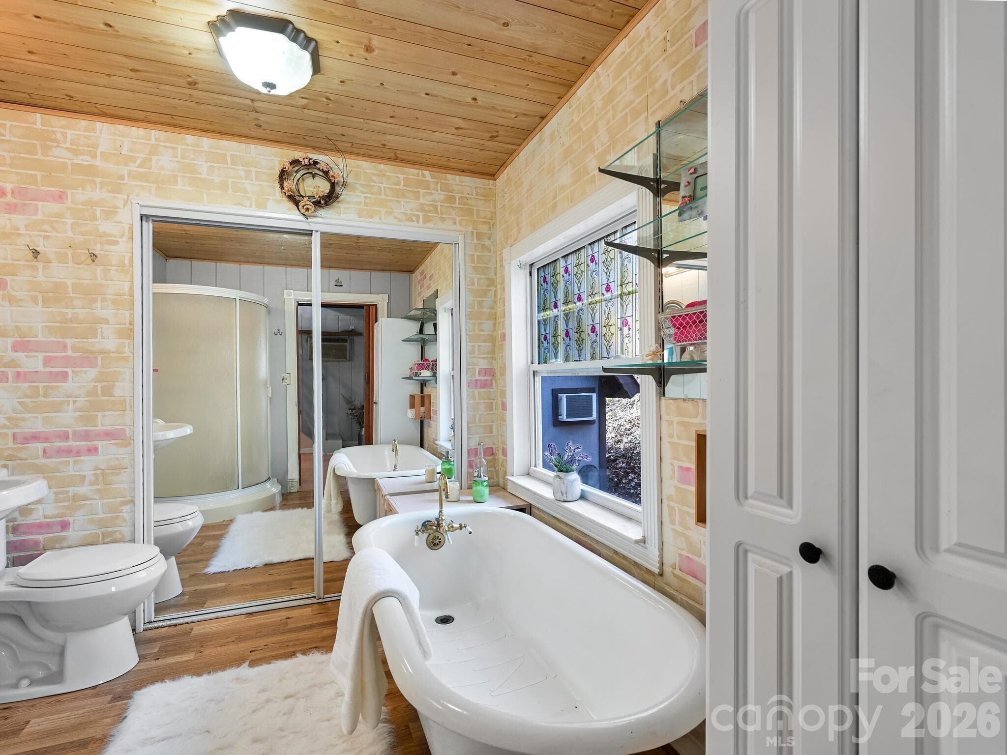 Bath with Tub and Shower - 90 Davidson Gap Road, Leicester