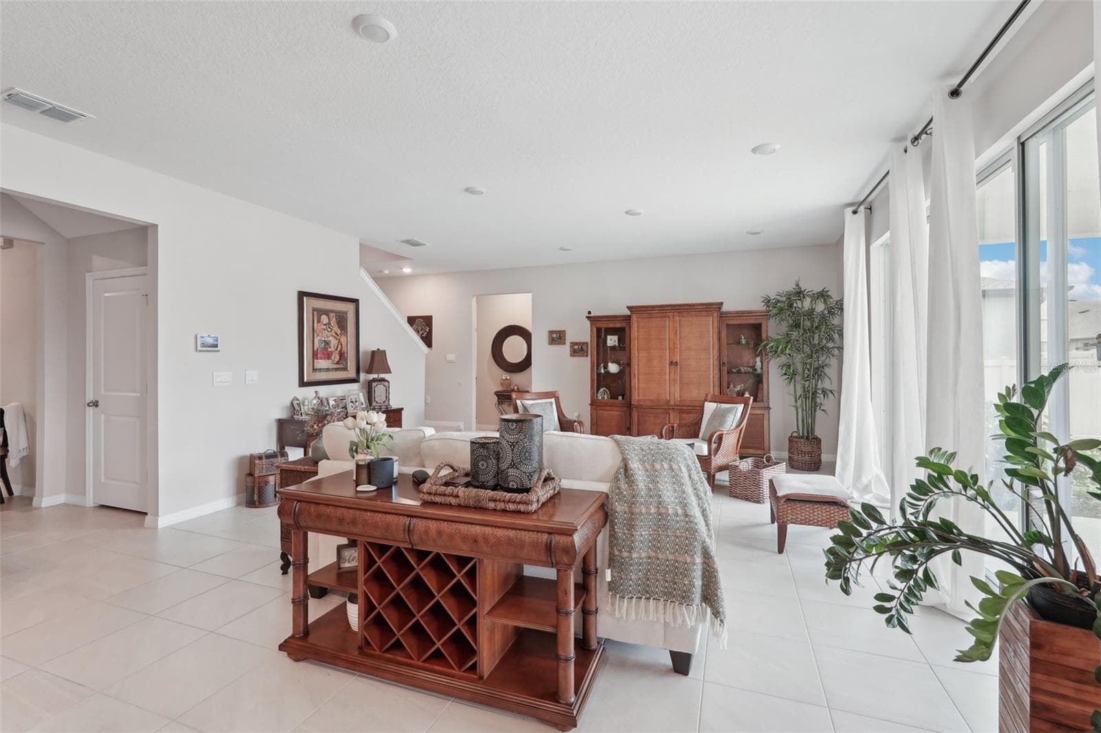 Single Family Residence at 13055 WILLOW GROVE DR, RIVERVIEW, photo 6 of 41