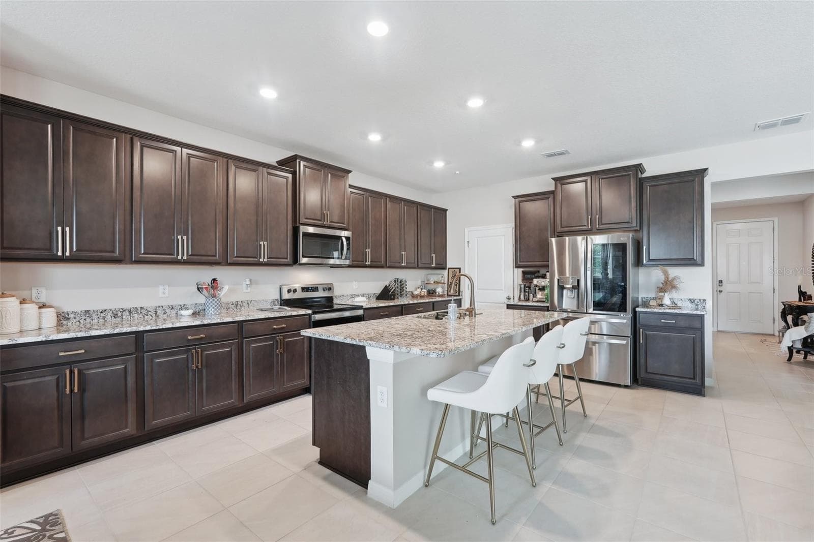 Single Family Residence at 13055 WILLOW GROVE DR, RIVERVIEW, photo 11 of 41