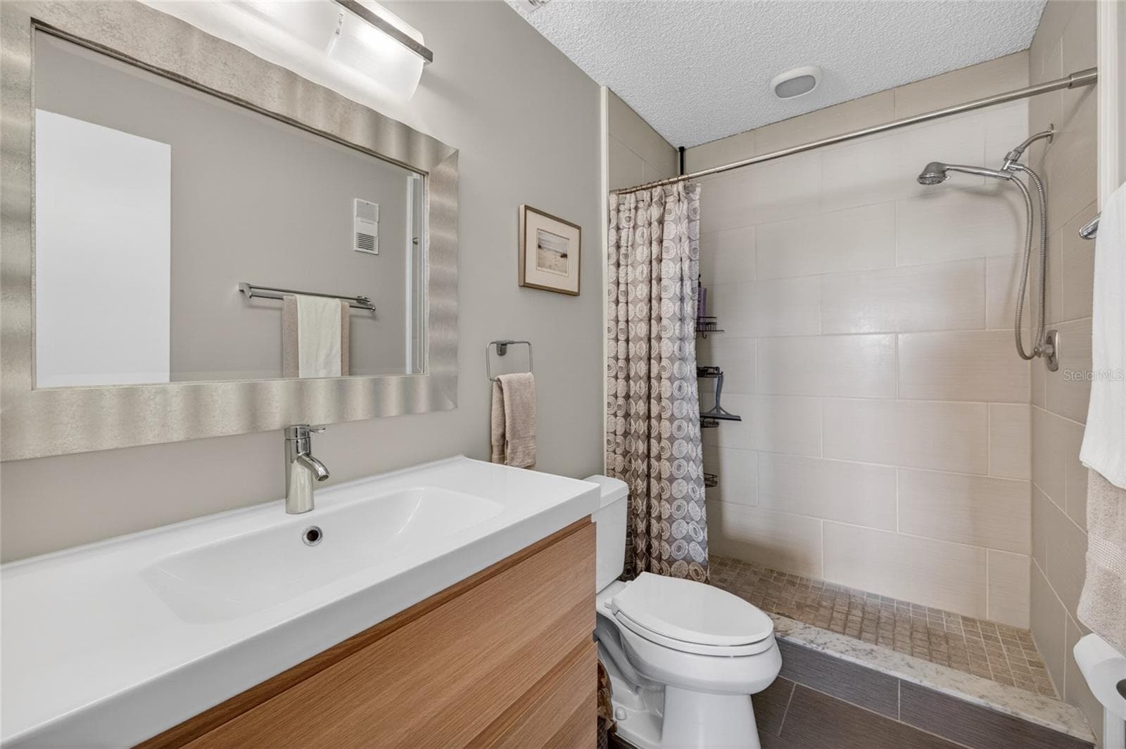Primary En-Suite Bathroom - 6080 80TH ST N #409, ST PETERSBURG
