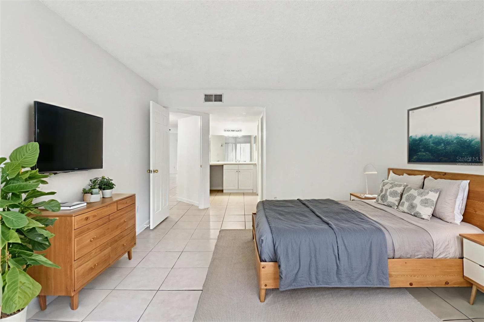 virtually staged - 4369 AQUA VISTA DR #16-C, ORLANDO