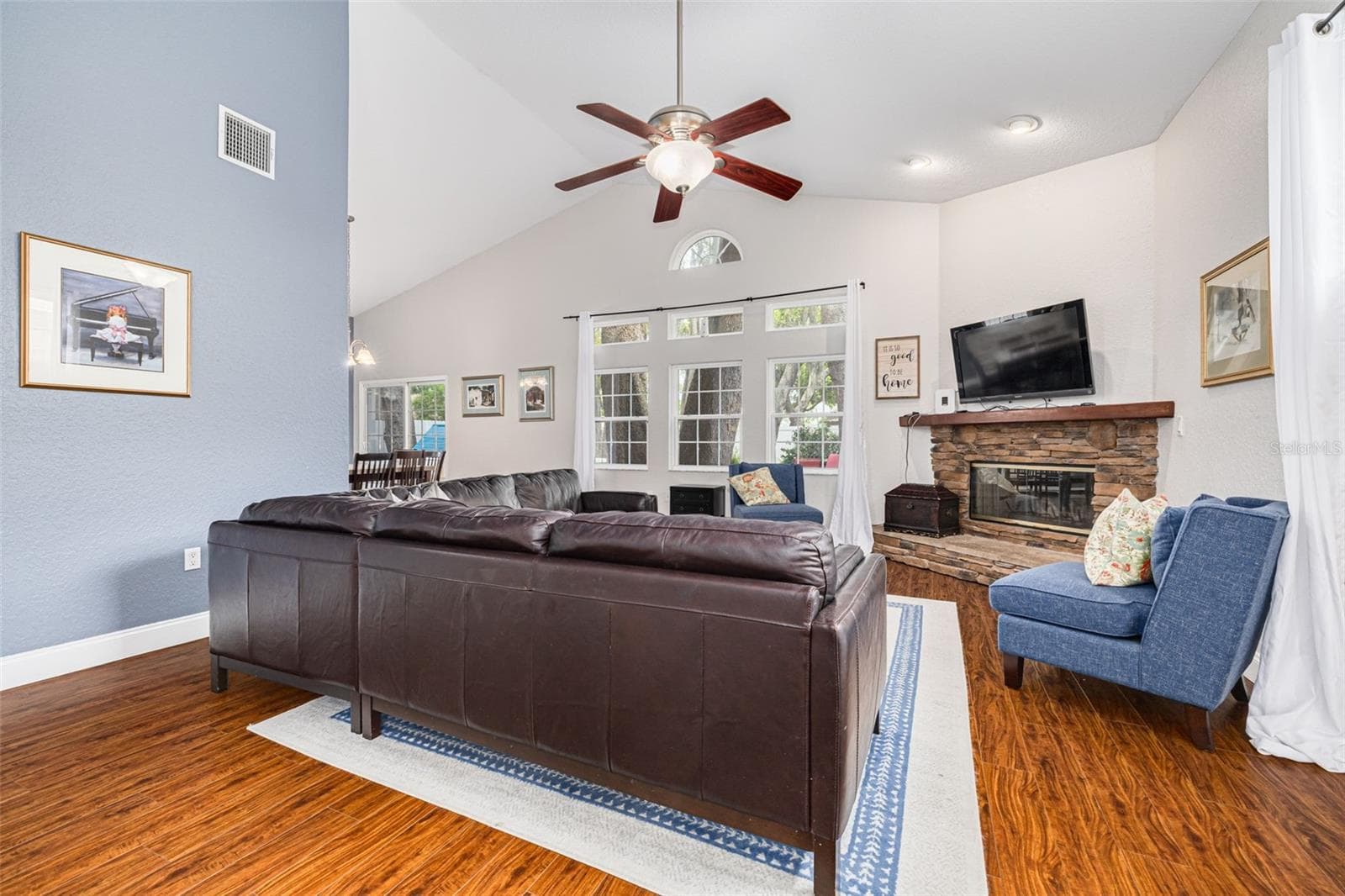 Great room - 901 VIRGINIA AVE, TARPON SPRINGS