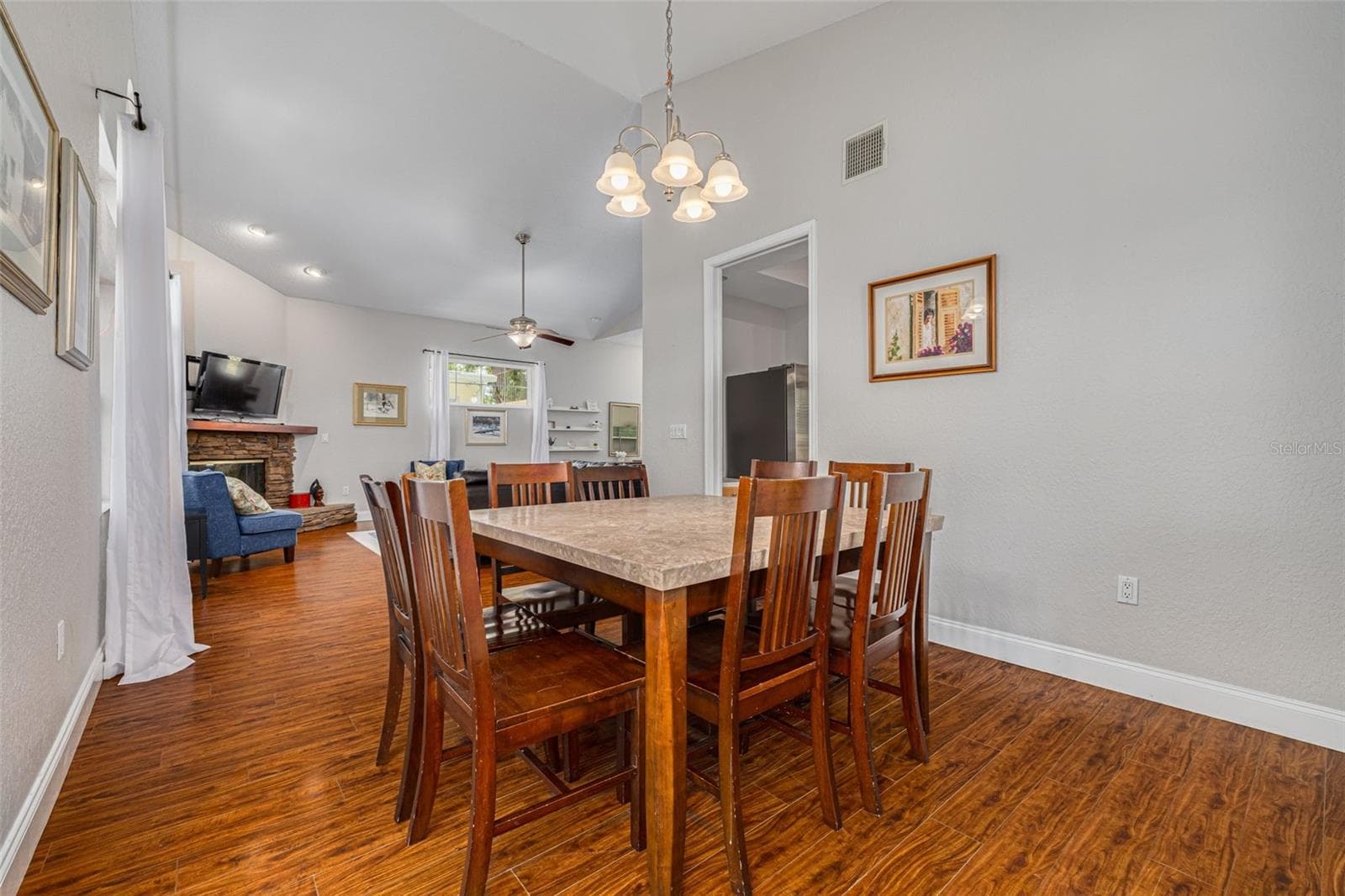 Dining area - 901 VIRGINIA AVE, TARPON SPRINGS