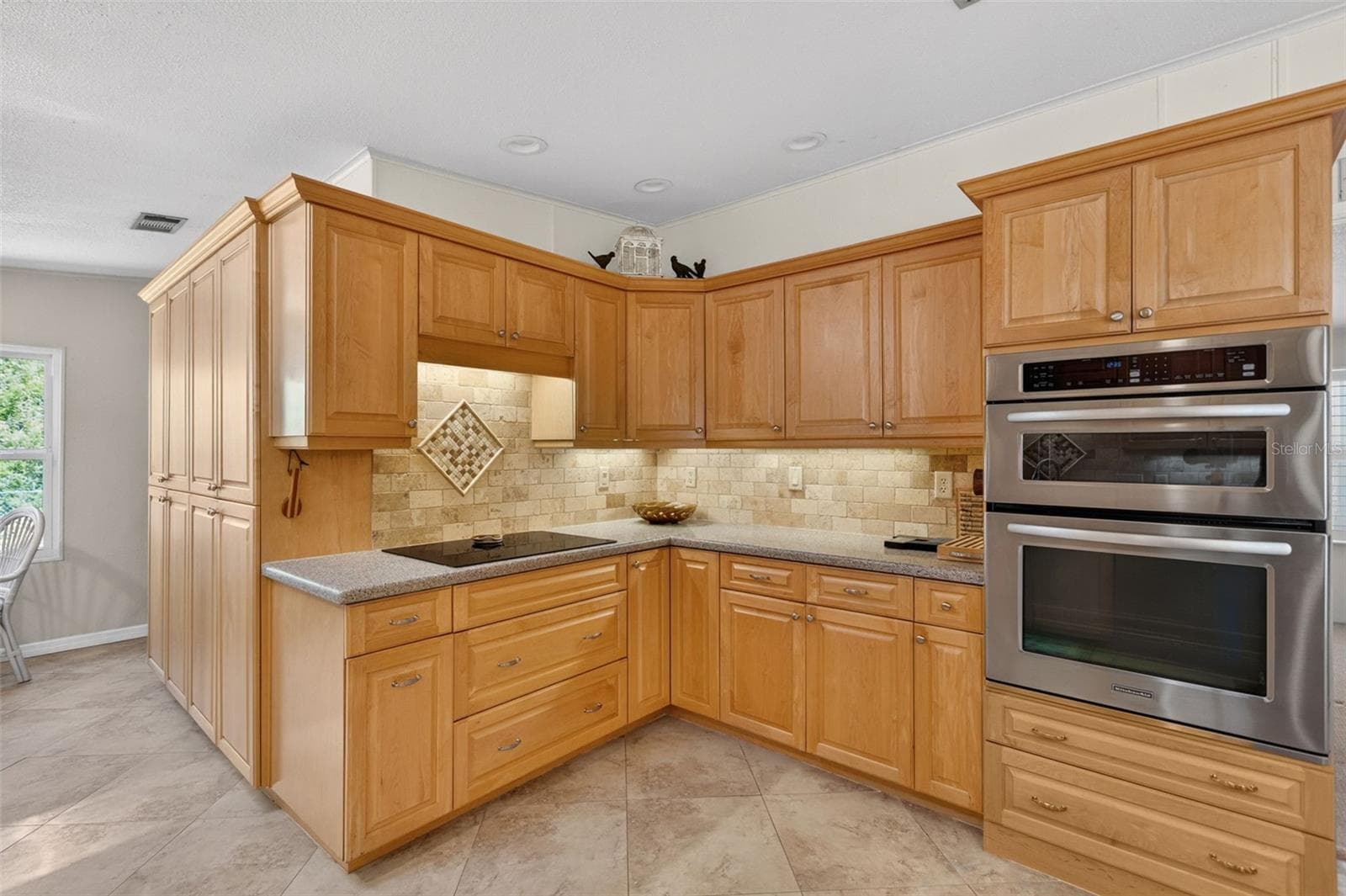 Manufactured Home at 209 VISTORIA DR, NORTH PORT, photo 8 of 37