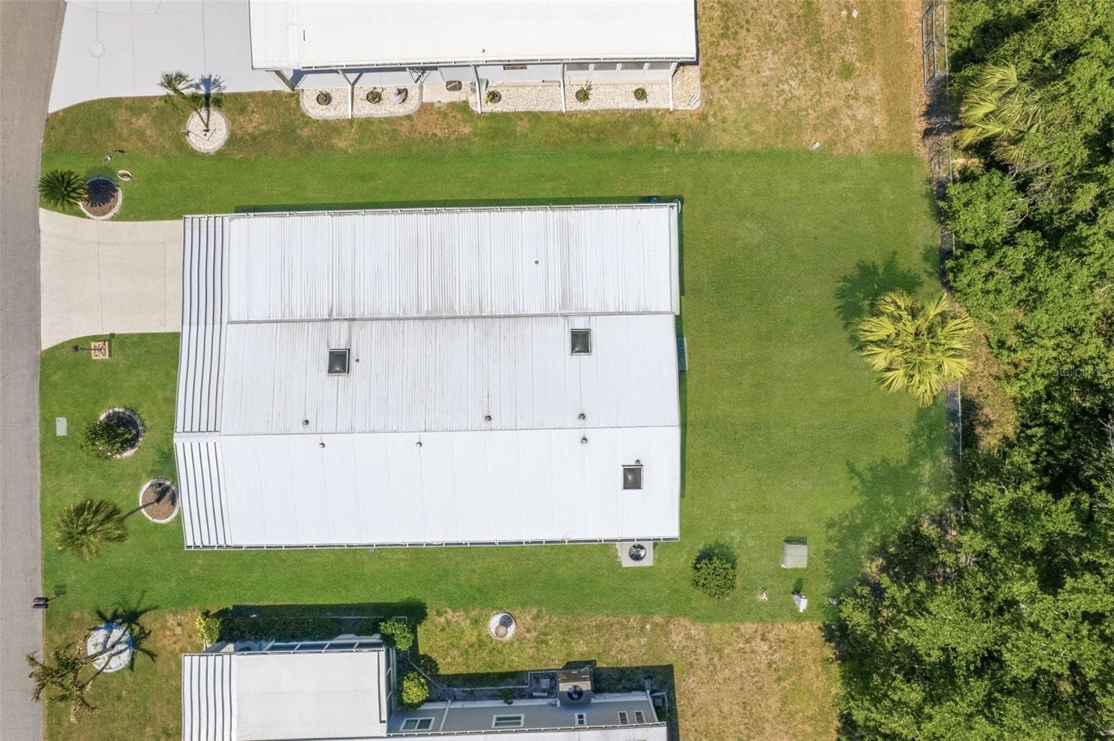 Manufactured Home at 209 VISTORIA DR, NORTH PORT, photo 34 of 37