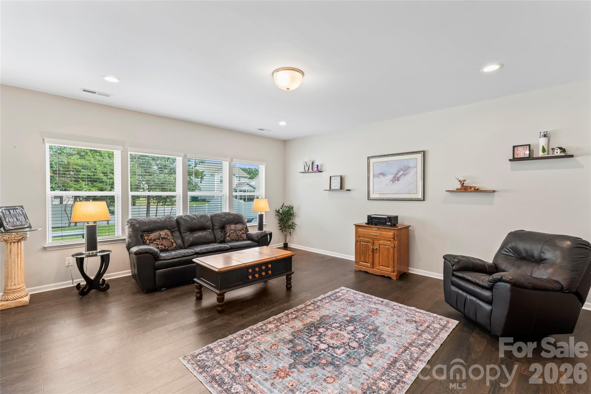 Great room view from the kitchen - 2014 Mcdonald Drive, Stanfield