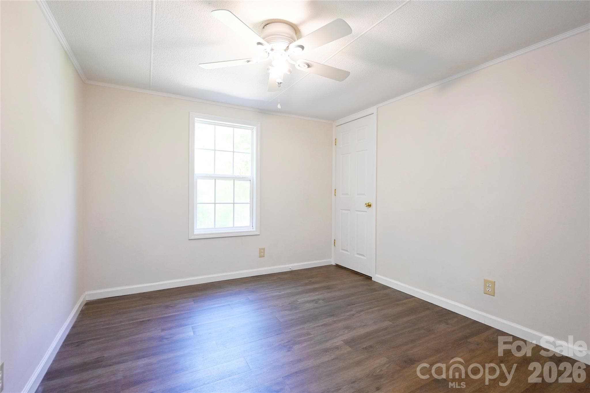 Single Family Residence at 1415 Smith Woods Lane, Hickory Grove, photo 13 of 16