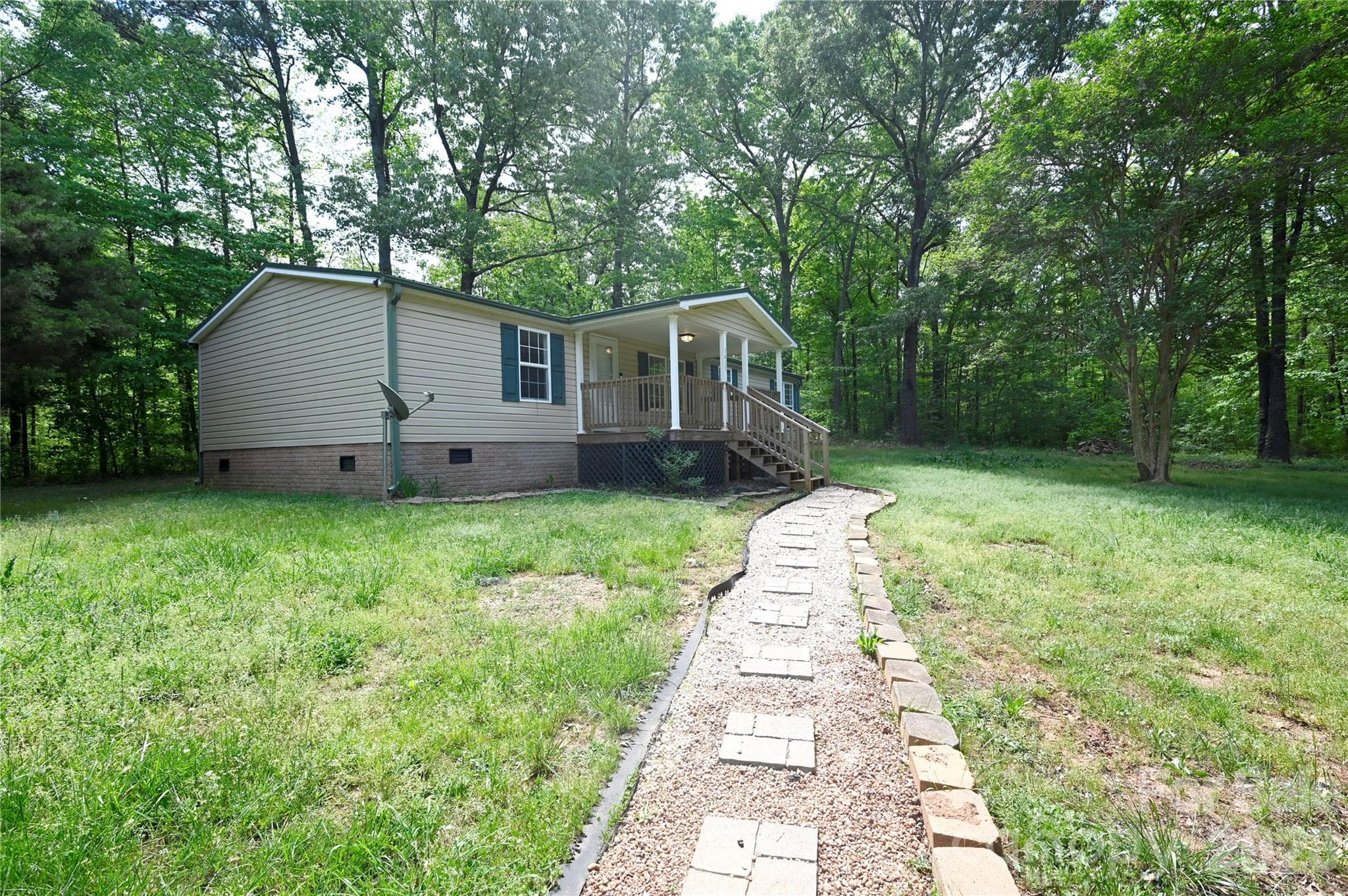 Single Family Residence at 1415 Smith Woods Lane, Hickory Grove, photo 16 of 16