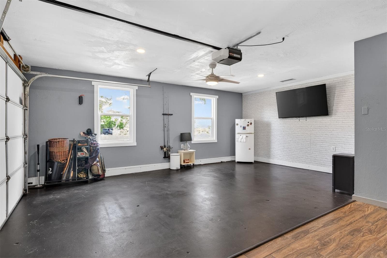 Garage space - 9406 SW 78TH CT, GAINESVILLE
