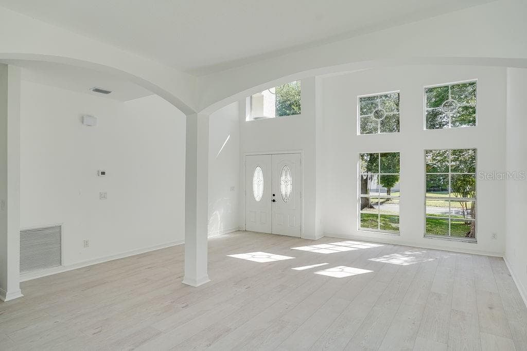 Single Family Residence at 14927 FAVERSHAM CIR, ORLANDO, photo 9 of 57