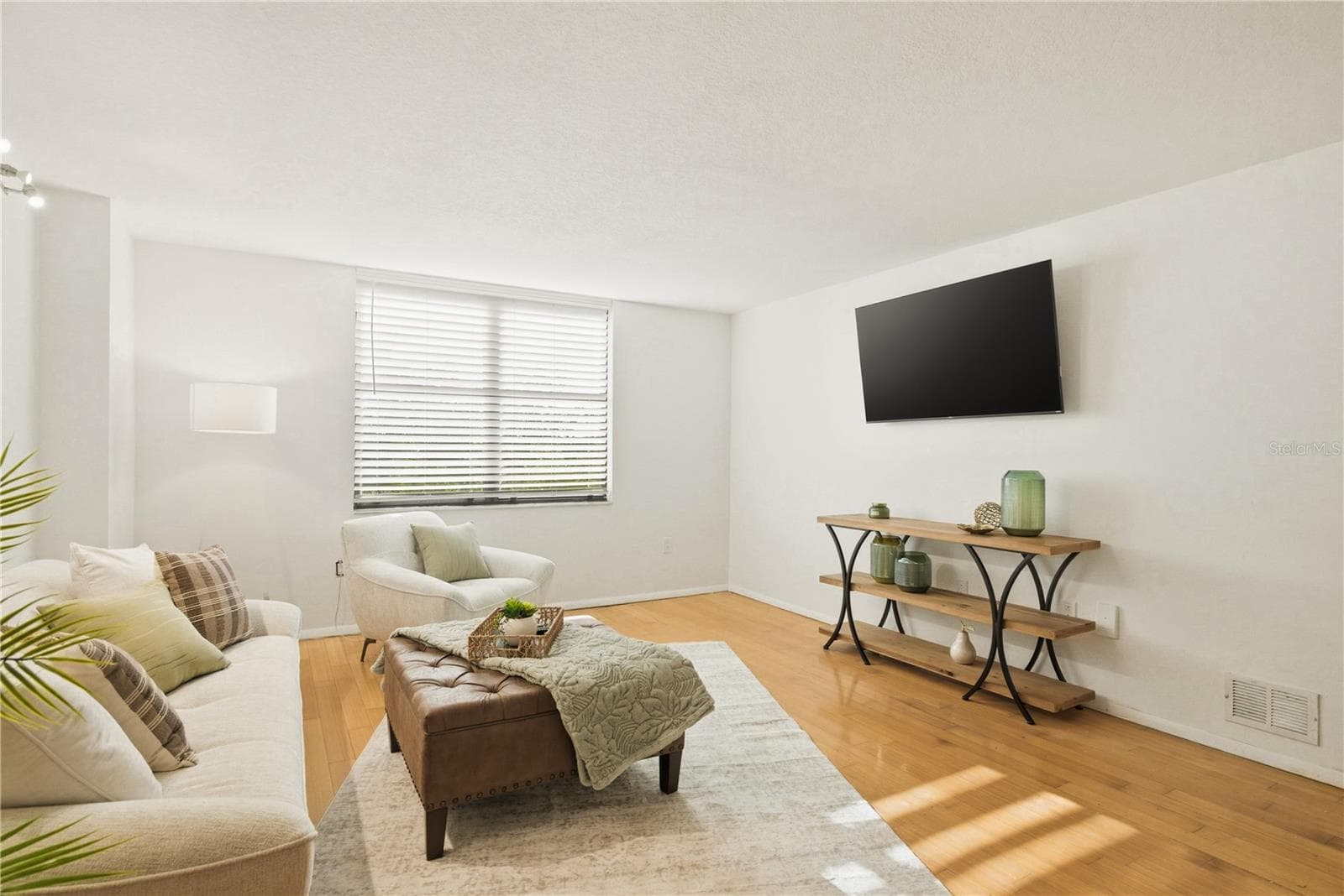 Condominium at 701 S MADISON AVE #420, CLEARWATER, photo 14 of 33