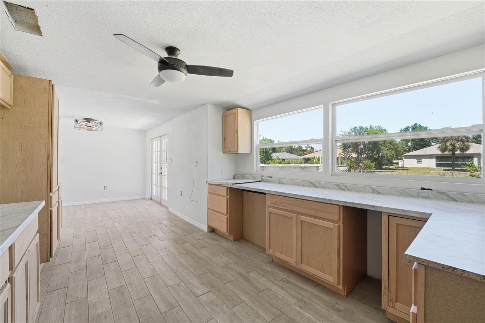 Single Family Residence at 4530 CAZES AVE, NORTH PORT, photo 7 of 23