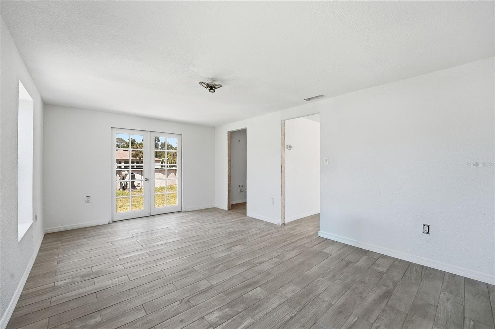 Single Family Residence at 4530 CAZES AVE, NORTH PORT, photo 13 of 23
