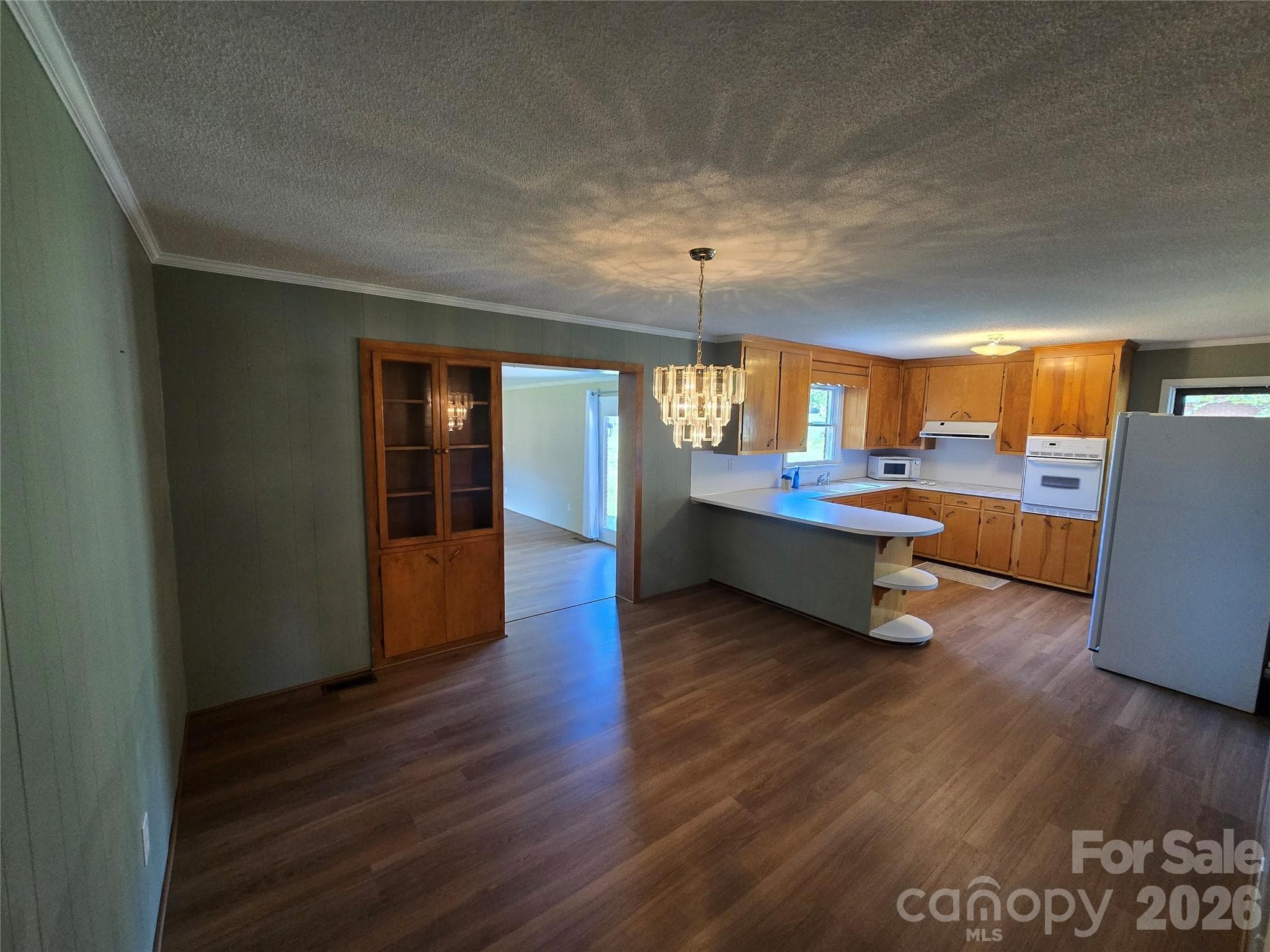 Single Family Residence at 513 Sides Street, Rockwell, photo 9 of 33