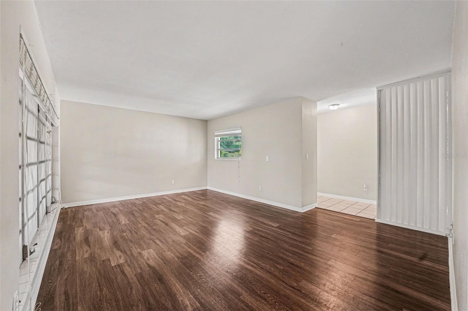 Single Family Residence at 521 W PALMEDEN DR, LAKELAND, photo 5 of 20