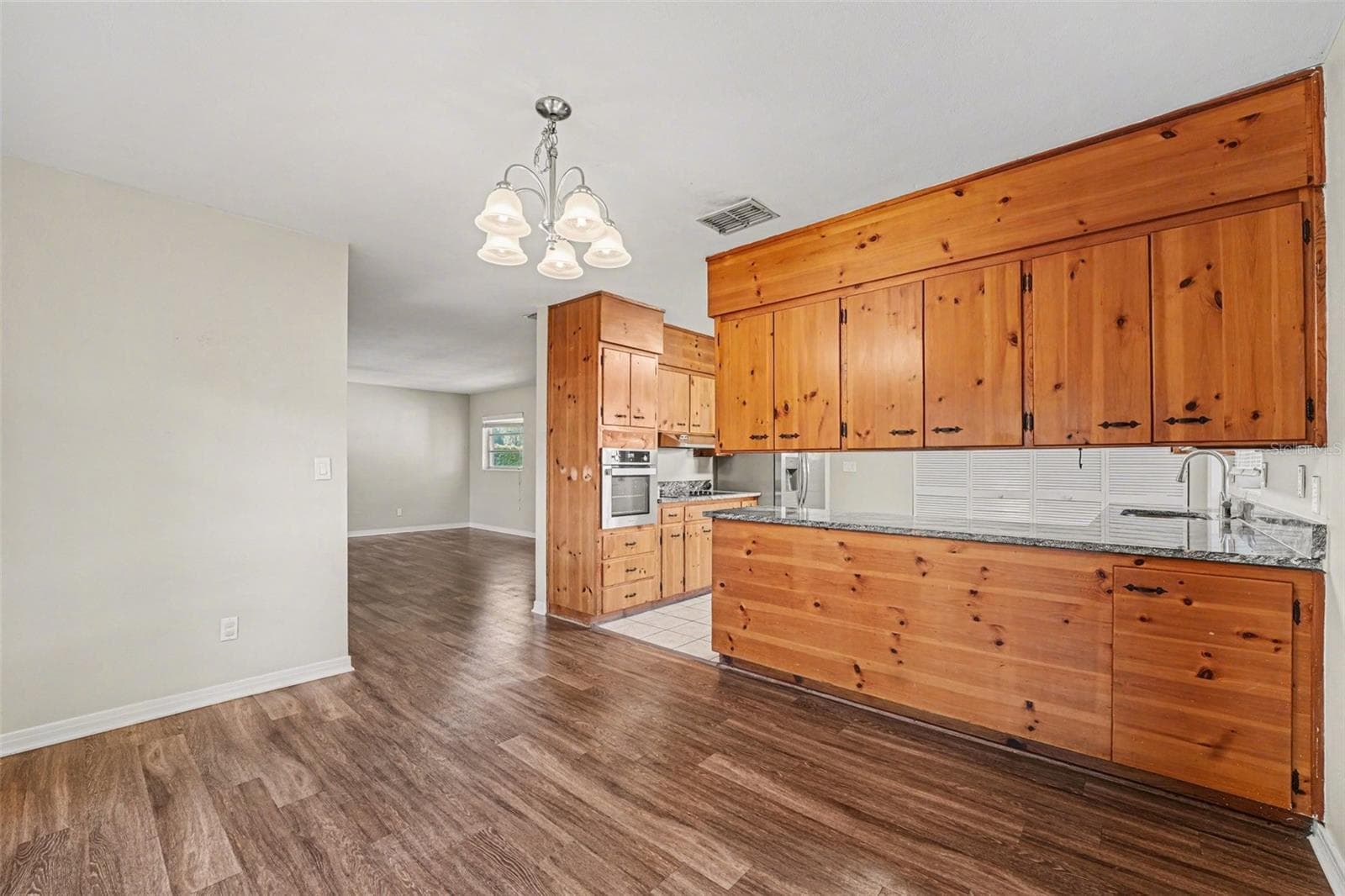 Single Family Residence at 521 W PALMEDEN DR, LAKELAND, photo 8 of 20