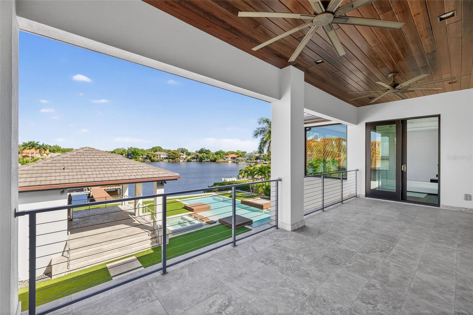 Single Family Residence at 460 COFFEE POT RIVIERA NE, ST PETERSBURG, photo 47 of 73