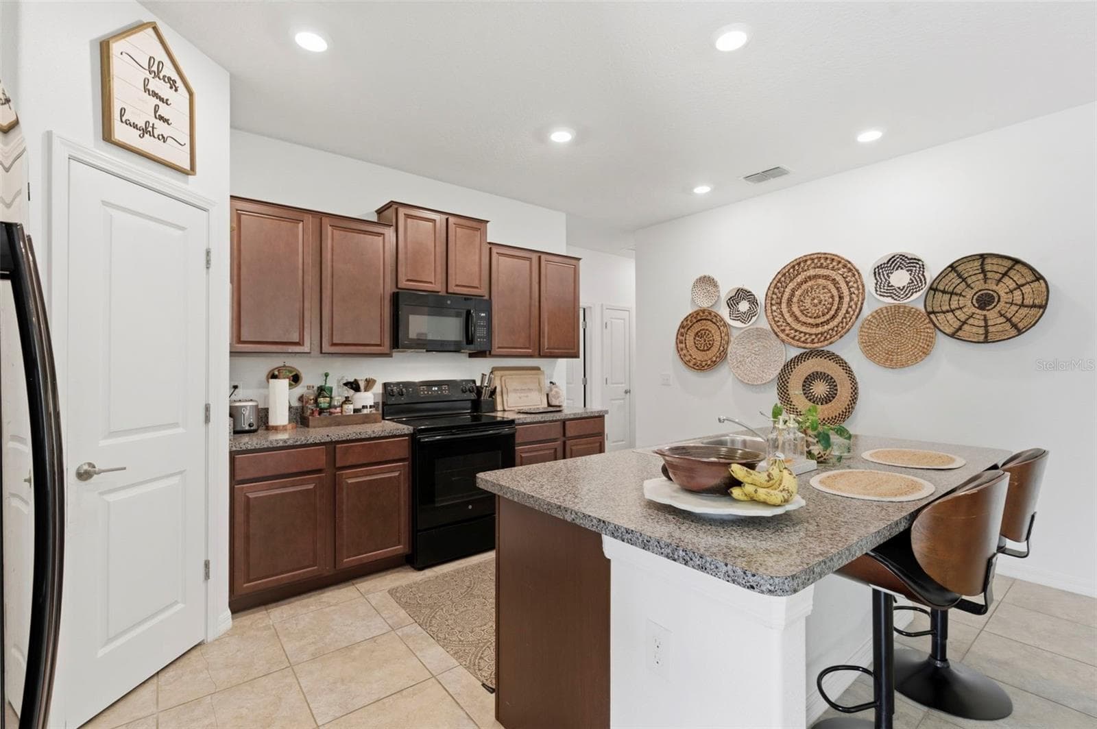 Single Family Residence at 12611 LEMON PEPPER DR, RIVERVIEW, photo 8 of 30