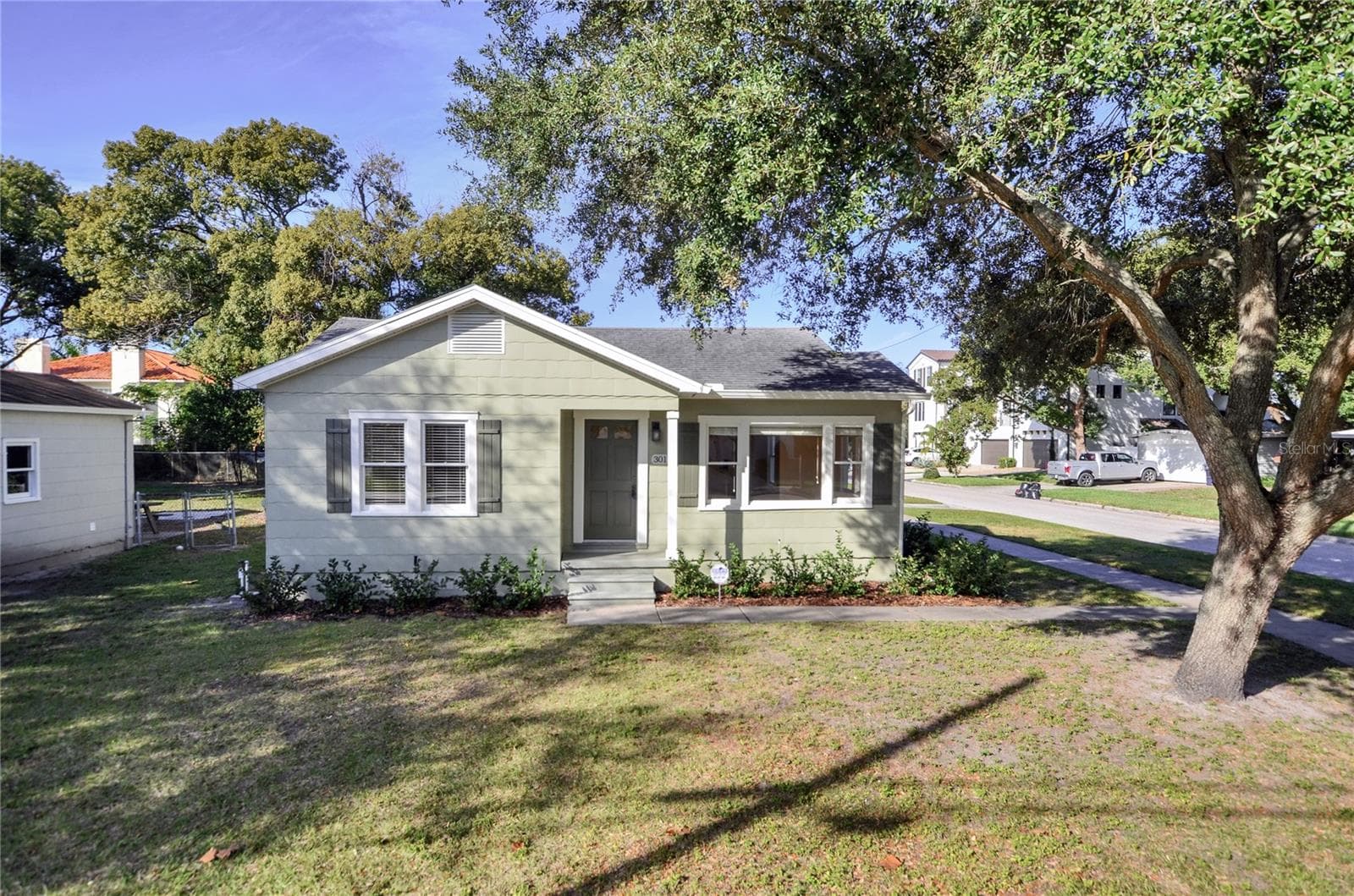 lovely corner lot - 301 S AUDUBON AVE, TAMPA
