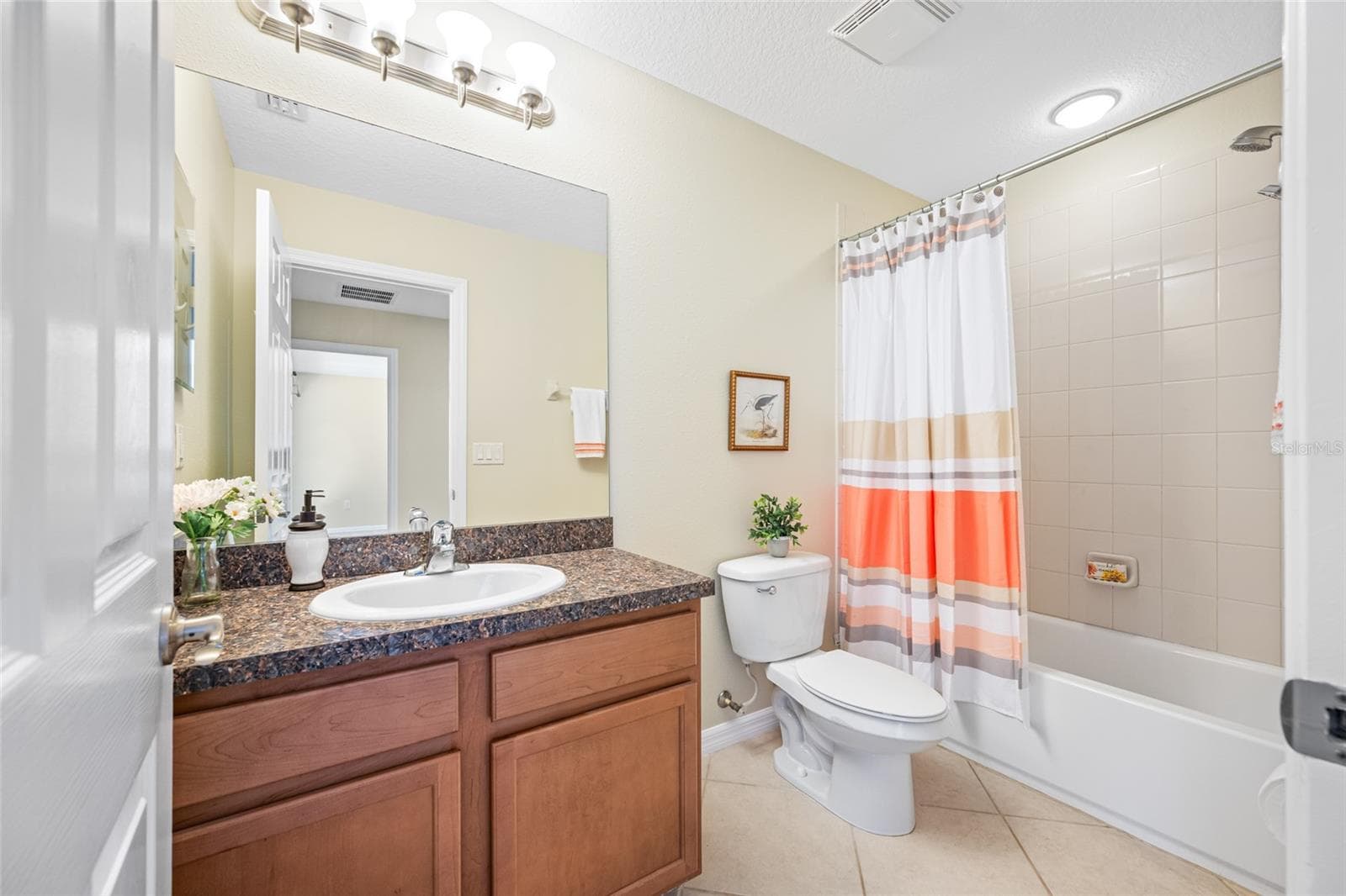 Upstairs Bathroom #2! - 2527 SILVERBACK CT, PALM HARBOR
