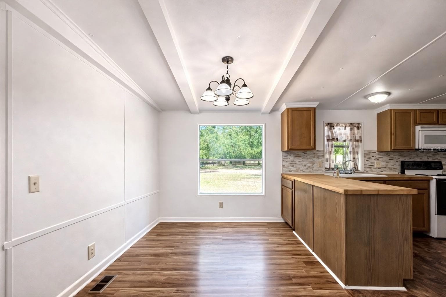 Manufactured Home at 2414 NW 121ST AVE, GAINESVILLE, photo 5 of 20