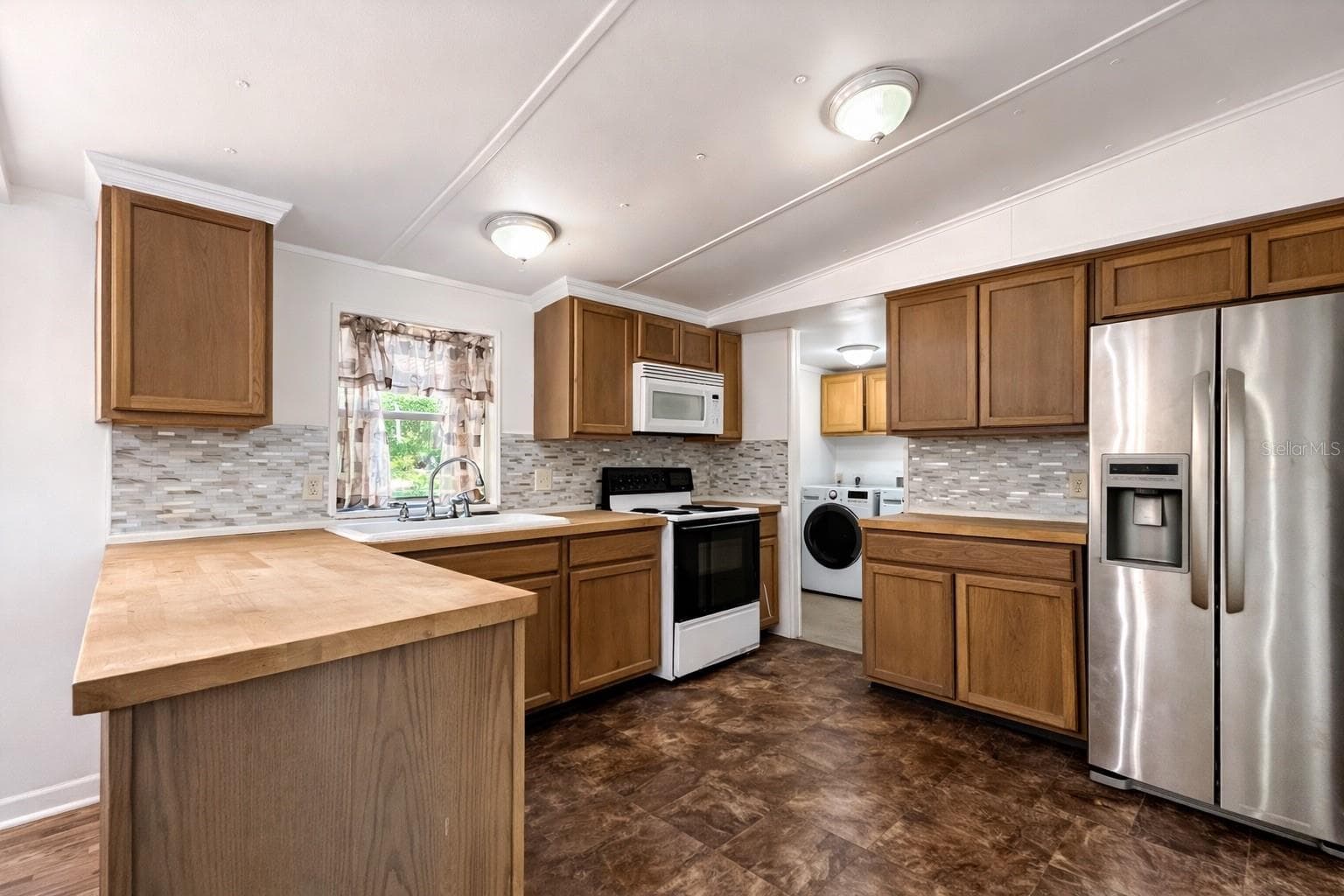 Manufactured Home at 2414 NW 121ST AVE, GAINESVILLE, photo 6 of 20