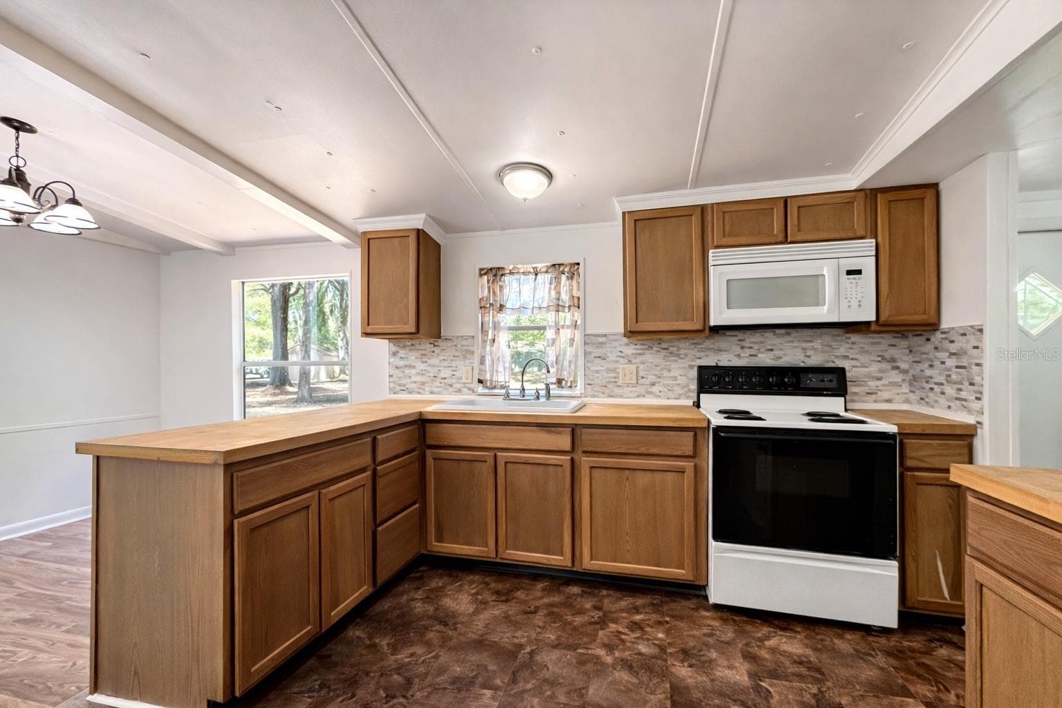Manufactured Home at 2414 NW 121ST AVE, GAINESVILLE, photo 8 of 20