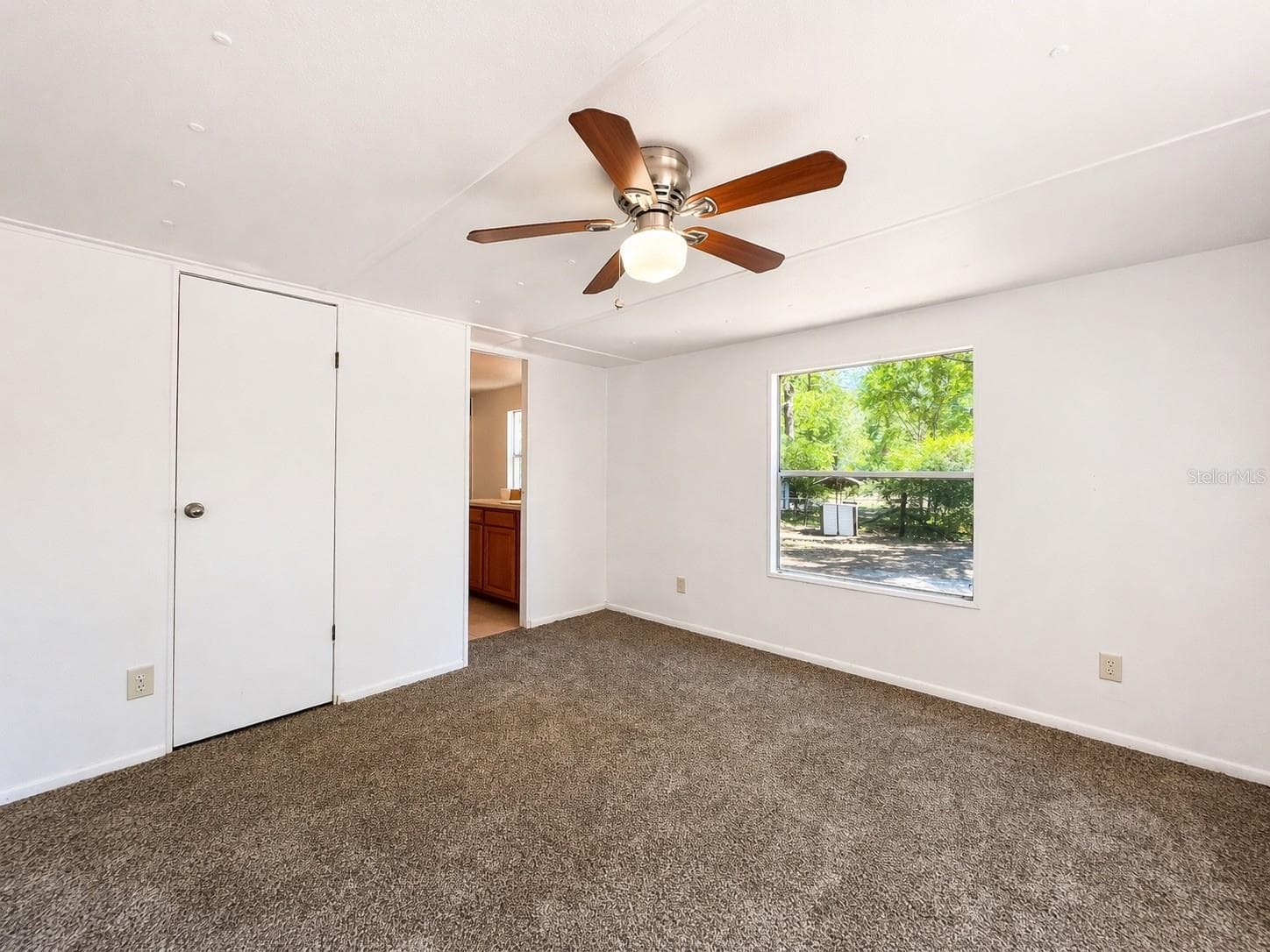 Manufactured Home at 2414 NW 121ST AVE, GAINESVILLE, photo 10 of 20