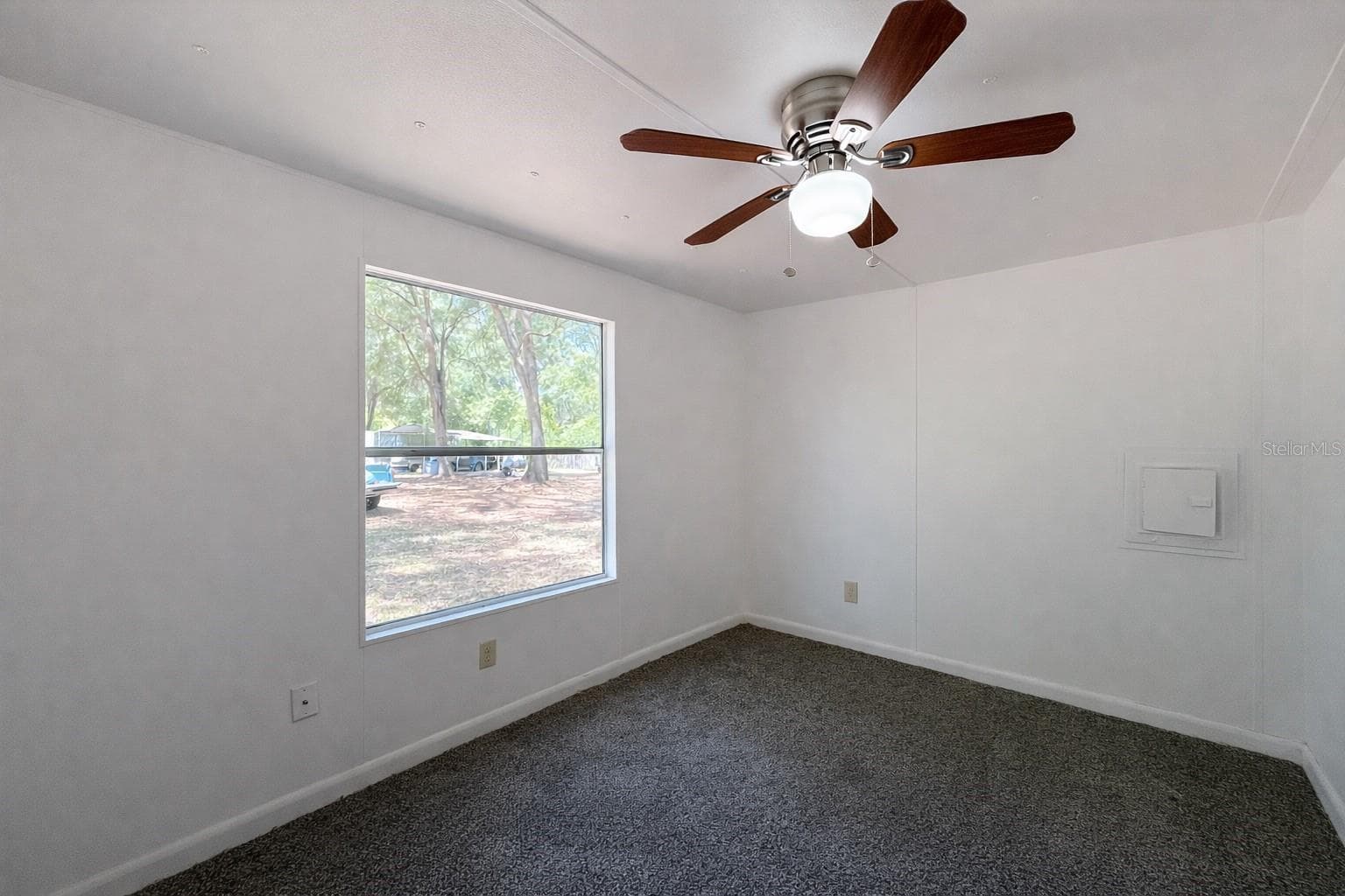 Manufactured Home at 2414 NW 121ST AVE, GAINESVILLE, photo 15 of 20
