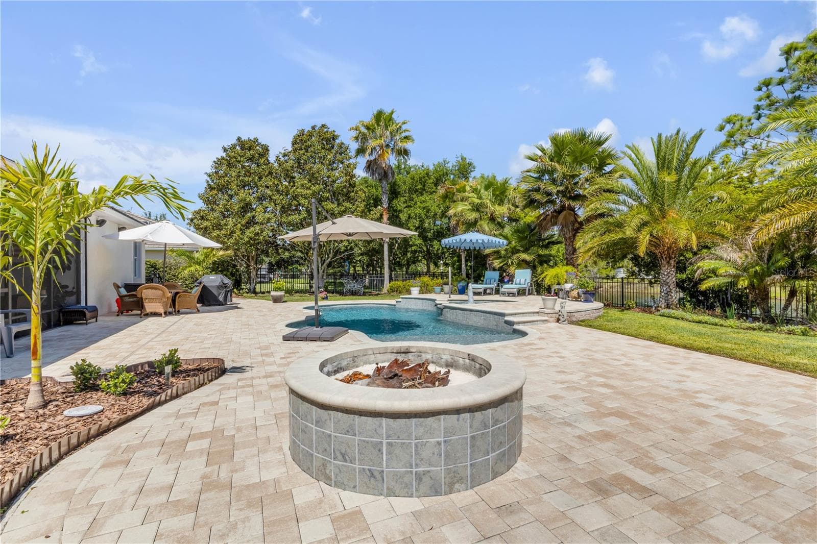 Single Family Residence at 3029 ISOLA BELLA BLVD, MOUNT DORA, photo 63 of 88
