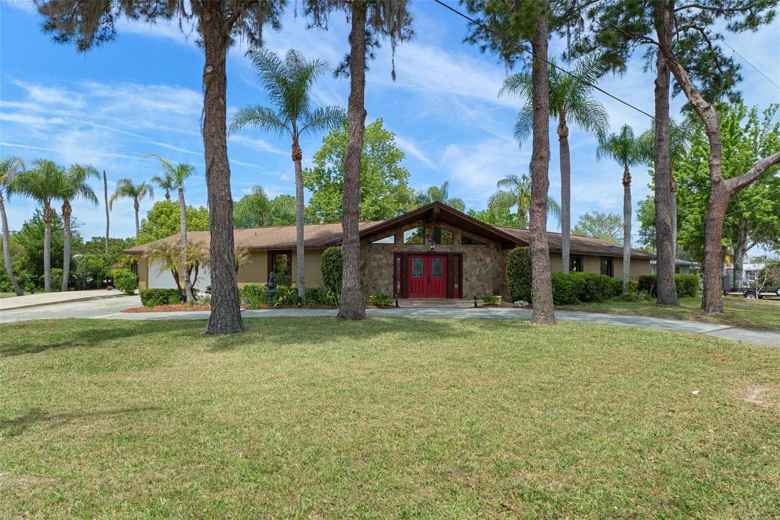 239 SE PARADISE POINT RD