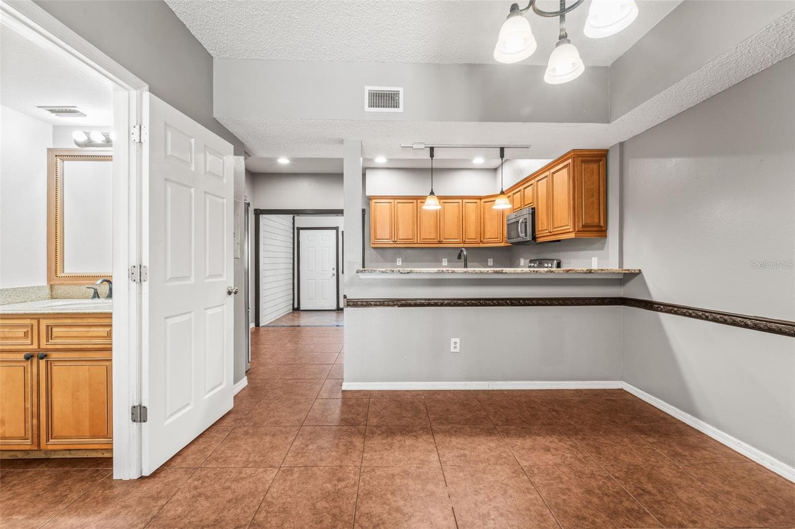 Townhouse at 312 WINCHESTER WAY, PALM HARBOR, photo 14 of 66
