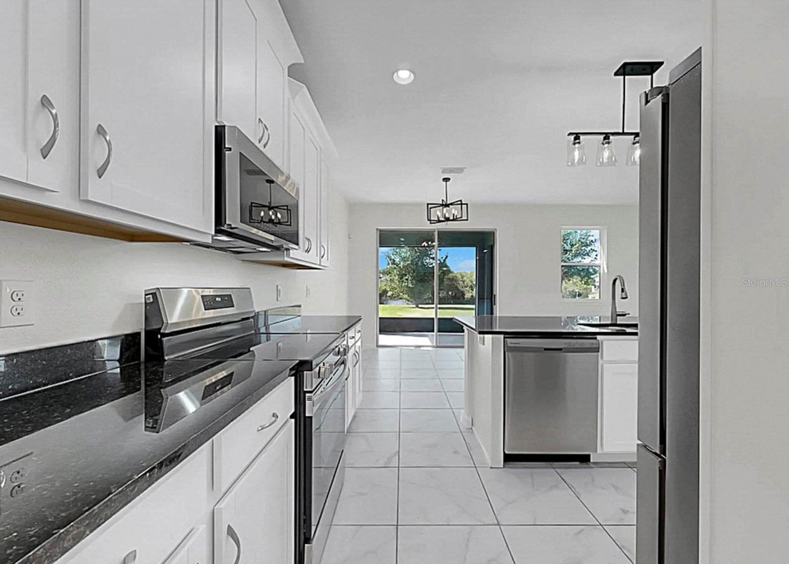 Single Family Residence at 12317 BAY ESTUARY BND, RIVERVIEW, photo 11 of 93