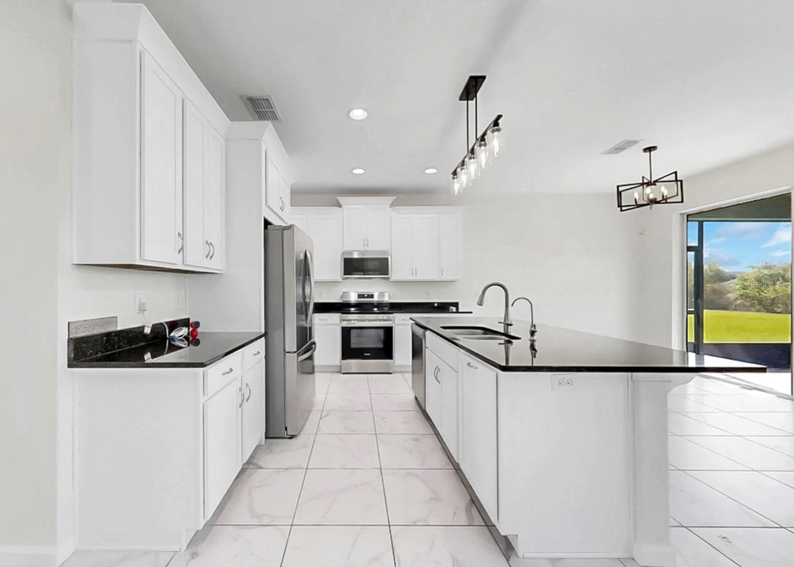 Single Family Residence at 12317 BAY ESTUARY BND, RIVERVIEW, photo 16 of 93
