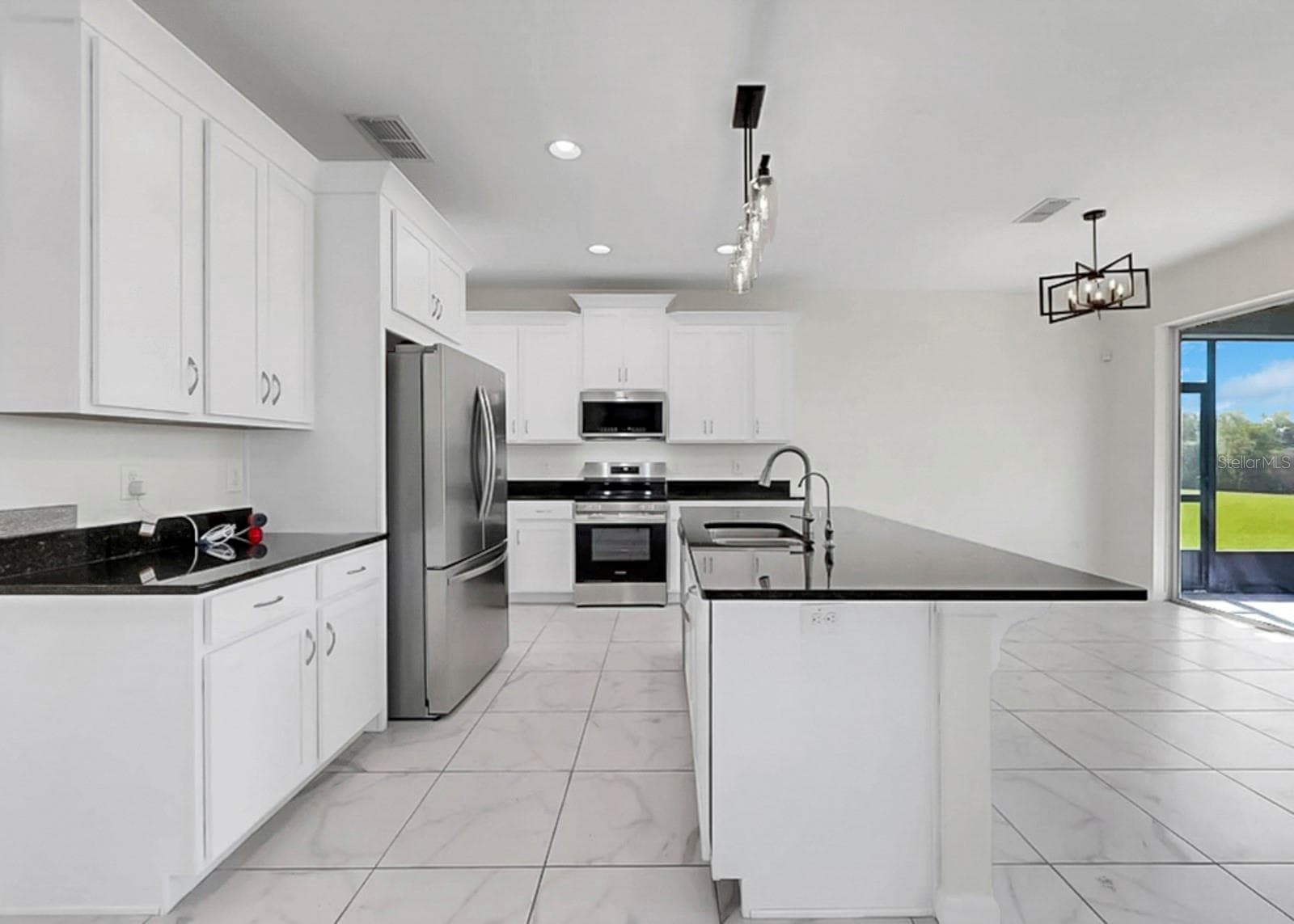 Single Family Residence at 12317 BAY ESTUARY BND, RIVERVIEW, photo 17 of 93