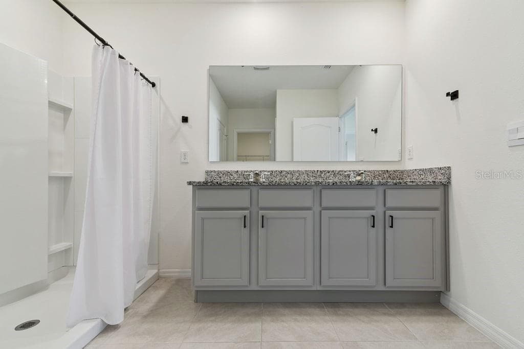 Primary Bathroom - 5235 MAHOGANY DR, MOUNT DORA