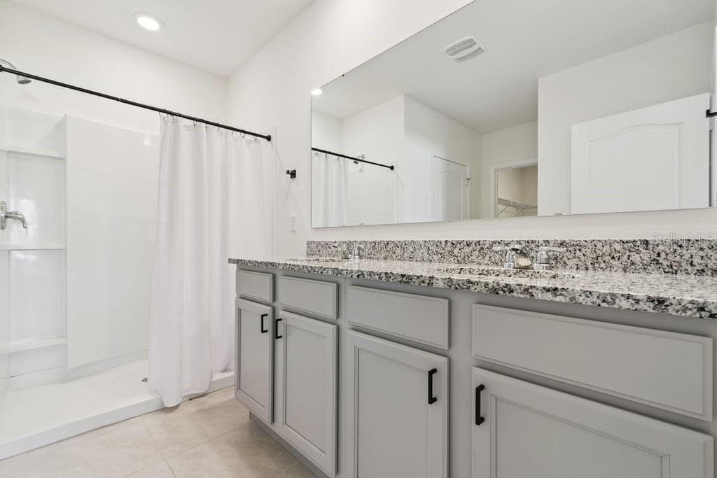 Primary Bathroom - 5235 MAHOGANY DR, MOUNT DORA