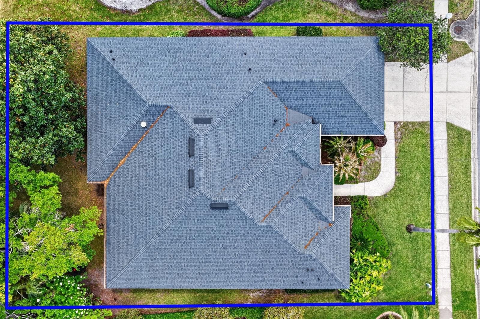 Single Family Residence at 1760 EDGEWATER DR, MOUNT DORA, photo 6 of 55
