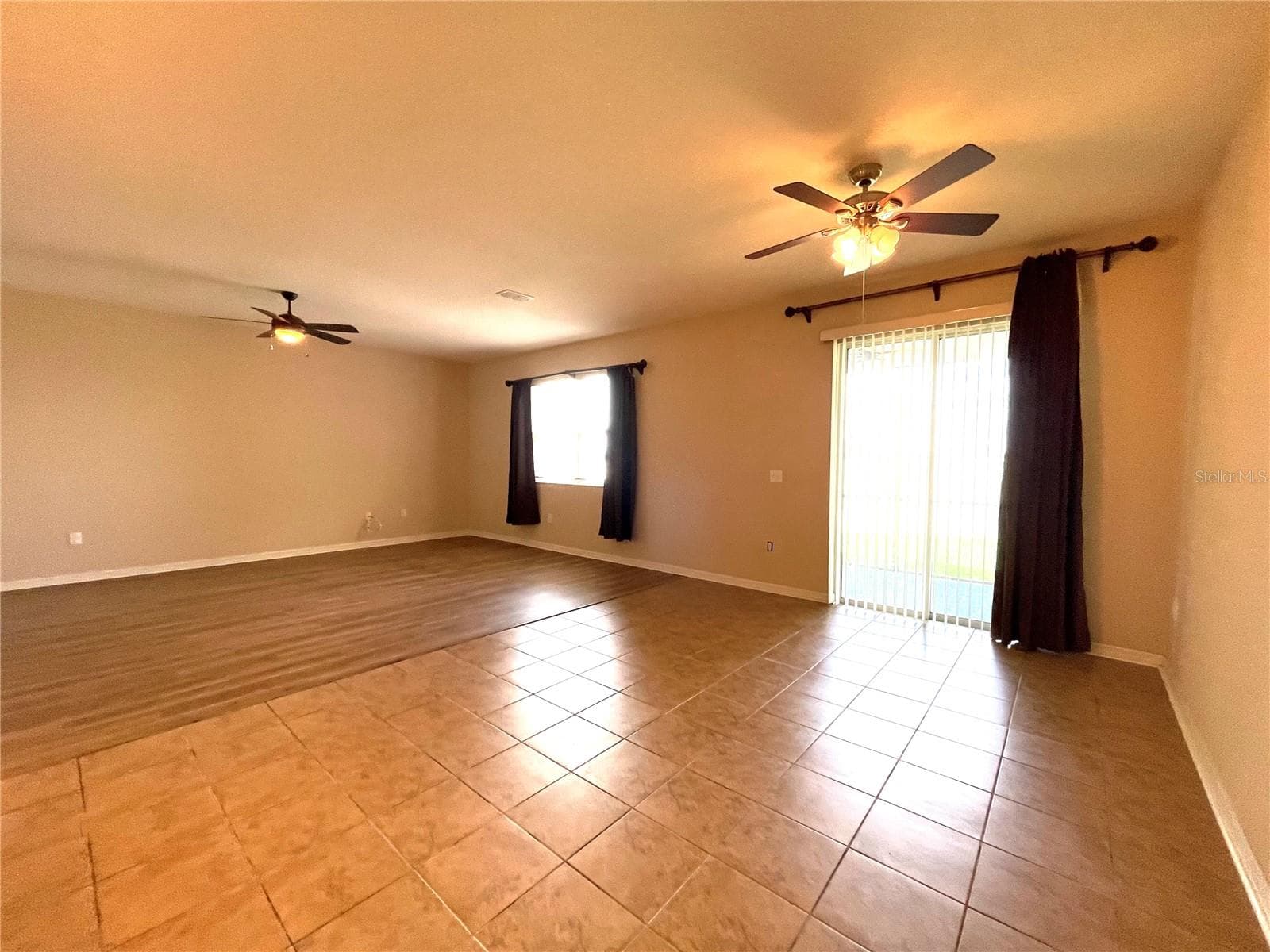 Great Room and Kitchen Nook - 10026 WEATHERS LOOP, CLERMONT