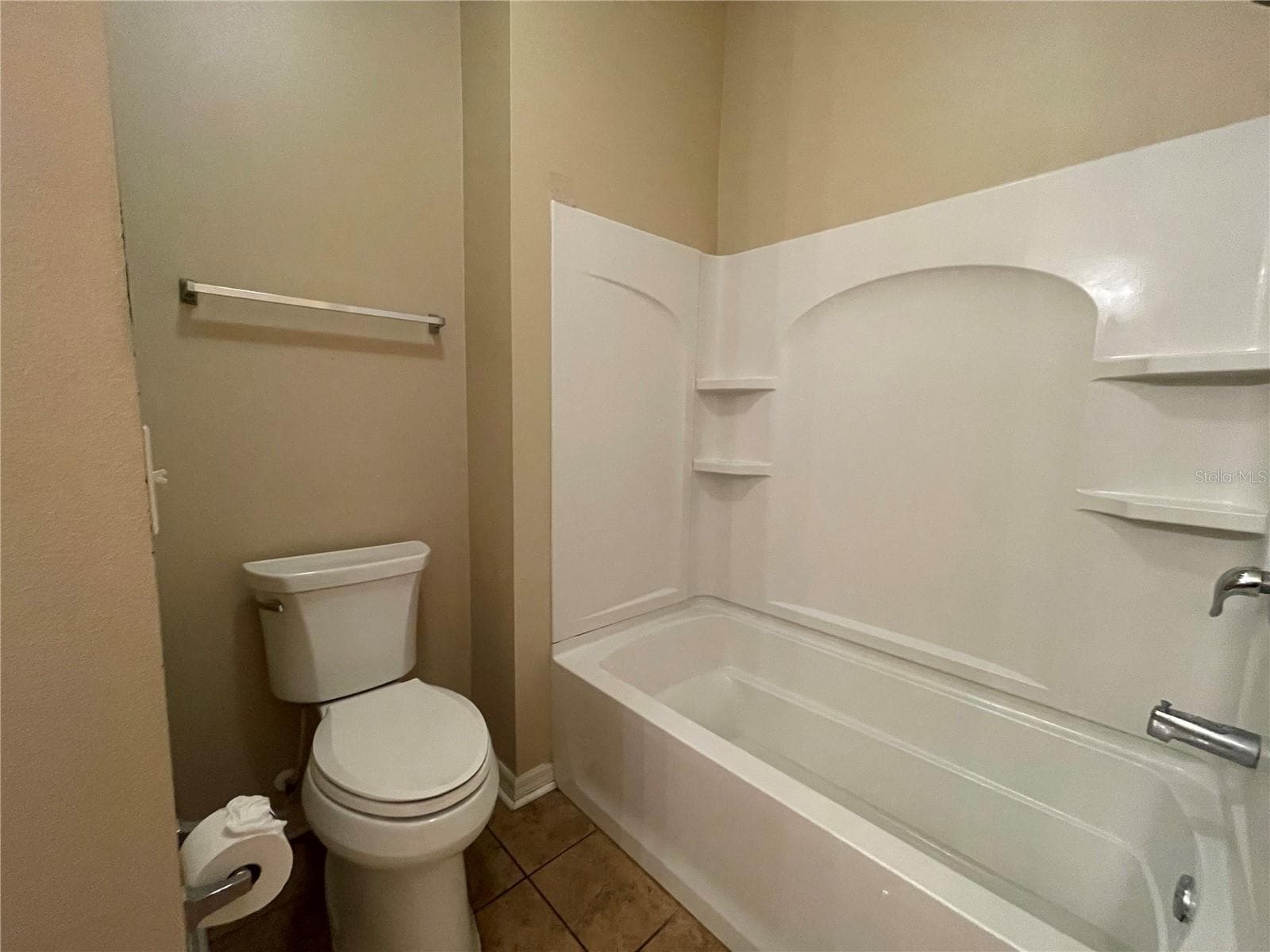 Guest Bath - 10026 WEATHERS LOOP, CLERMONT