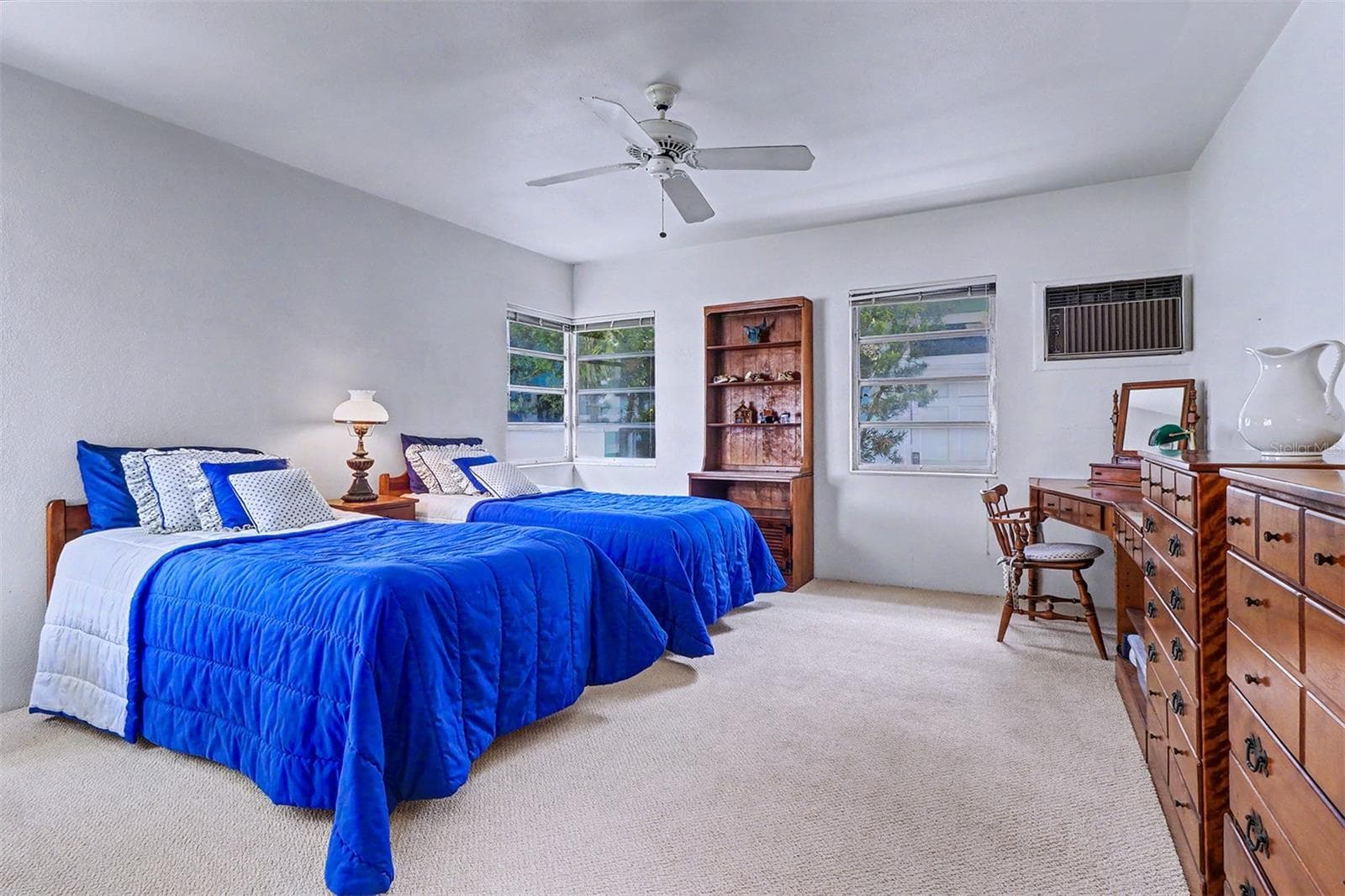 Single Family Residence at 18206 SUNSET BLVD, REDINGTON SHORES, photo 27 of 43